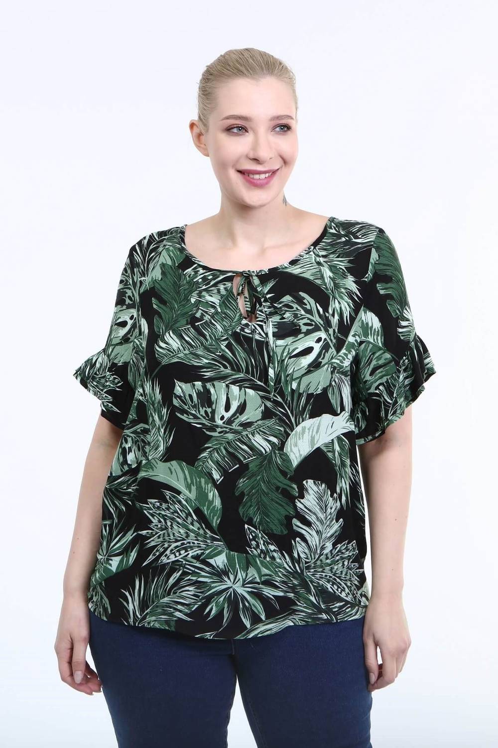 بلوزة بأكمام مكشكشة