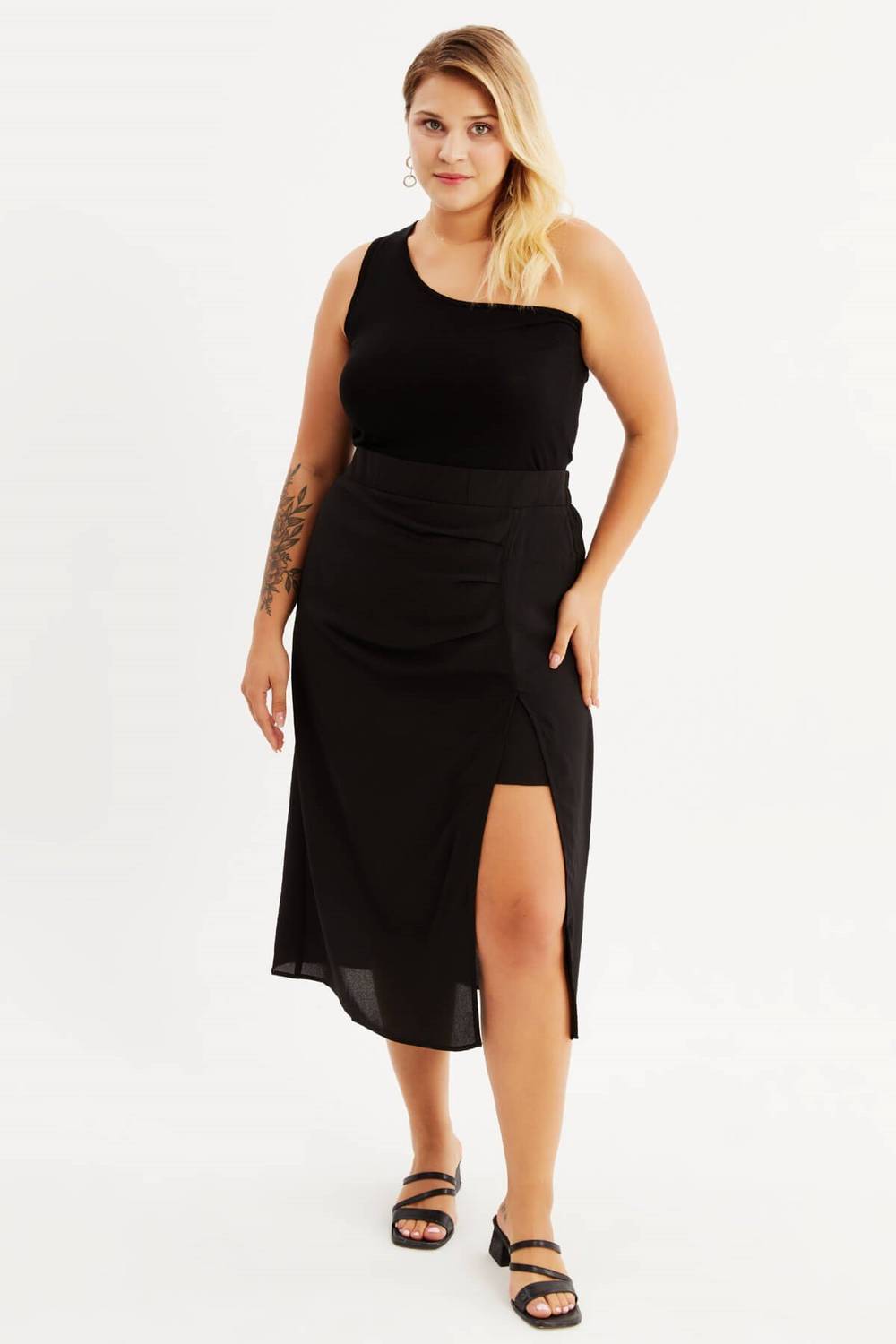 Сукня міді з еластичним поясом та зборками, великий розмір, чорна, легка тканина, 97% поліестер, 3% еластан, довжина 84 см