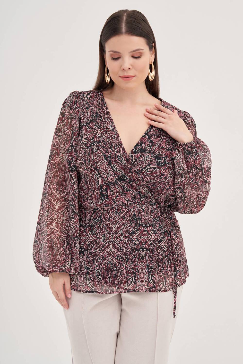 Астарная шифоновая блуза с завязками, размеры 40-54, черного цвета, свободный крой, V-образный вырез, длинные рукава, 100% полиэстер