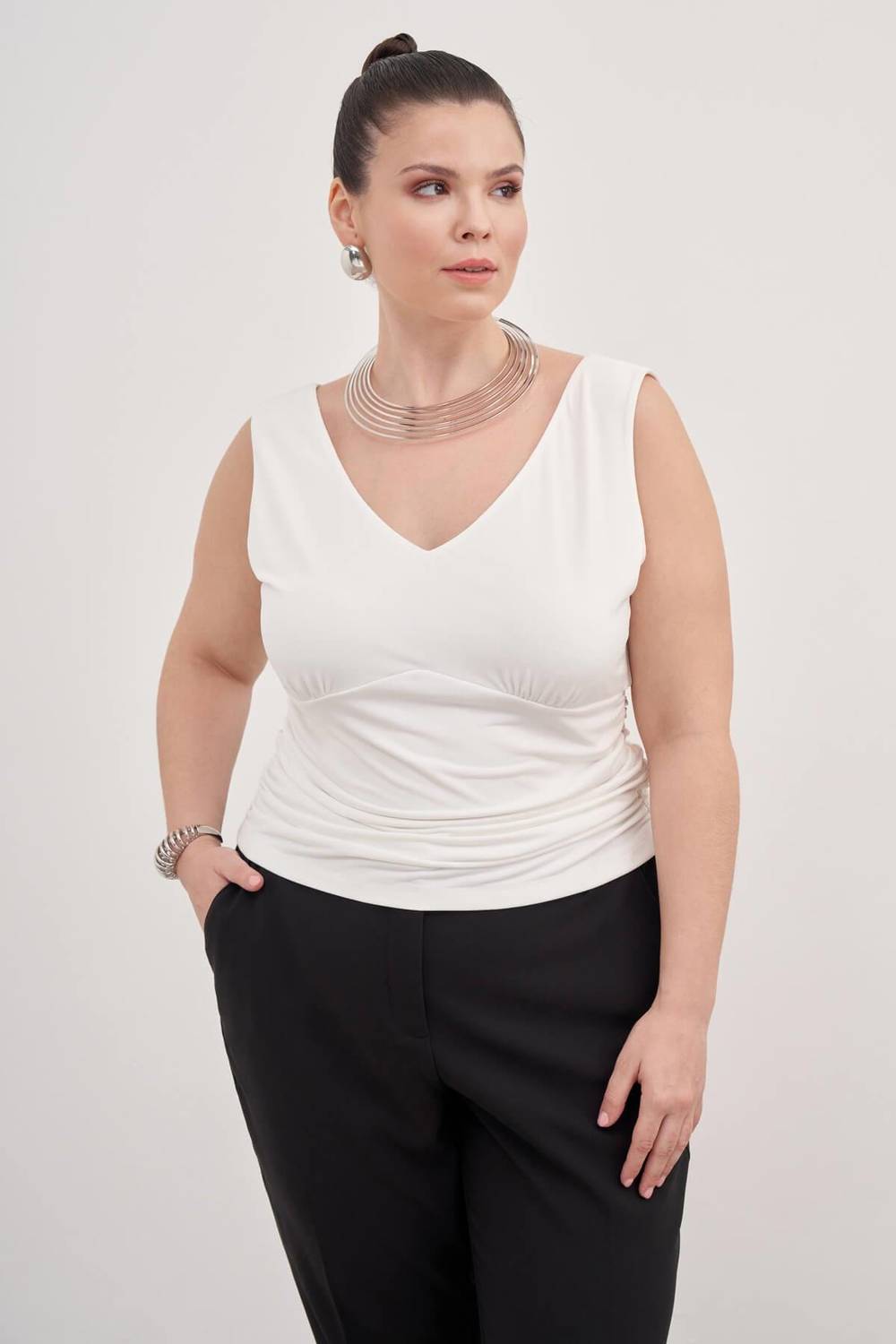 Блузка з драпіровкою, великий розмір, біла, розміри: M, L, XL, XXL, 3XL