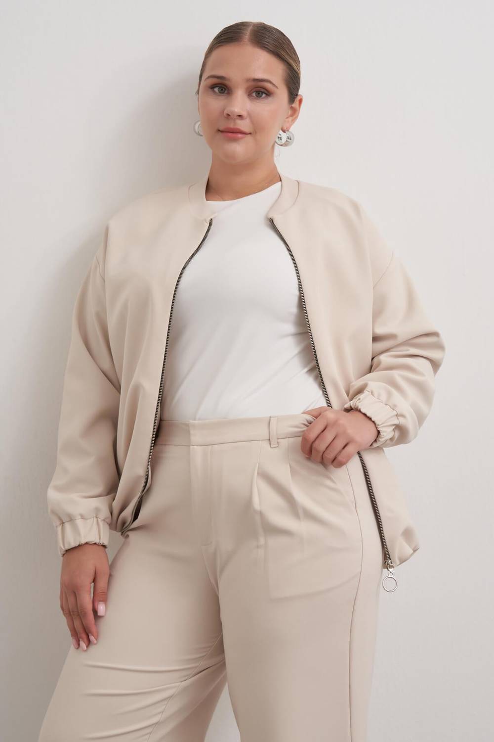 Cep Detaylı Astarlı Stoperli Bomber Ceket