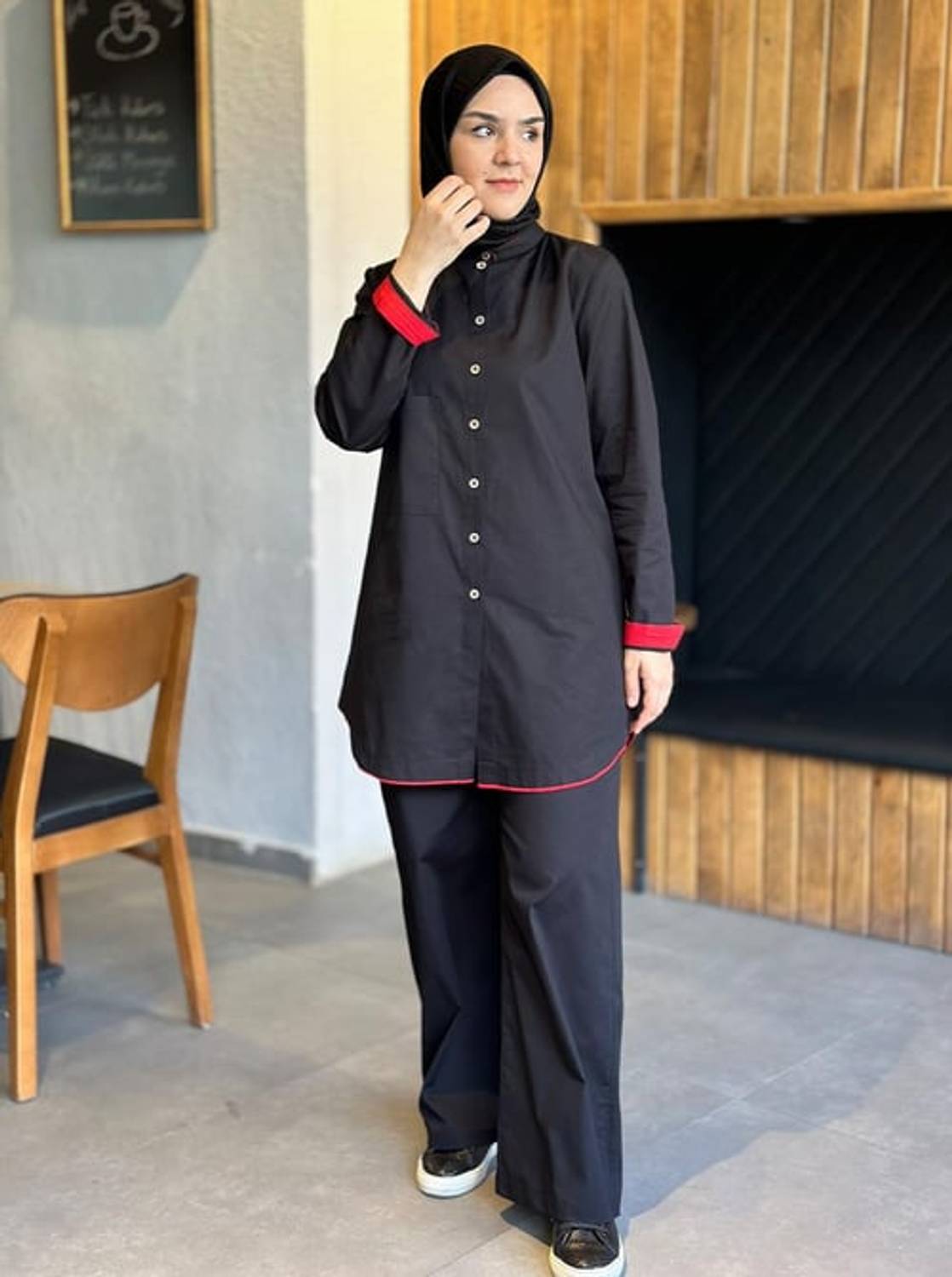 Чорна поплінова сорочка з розмірами 1(36/38/40), 2(42/44/46)