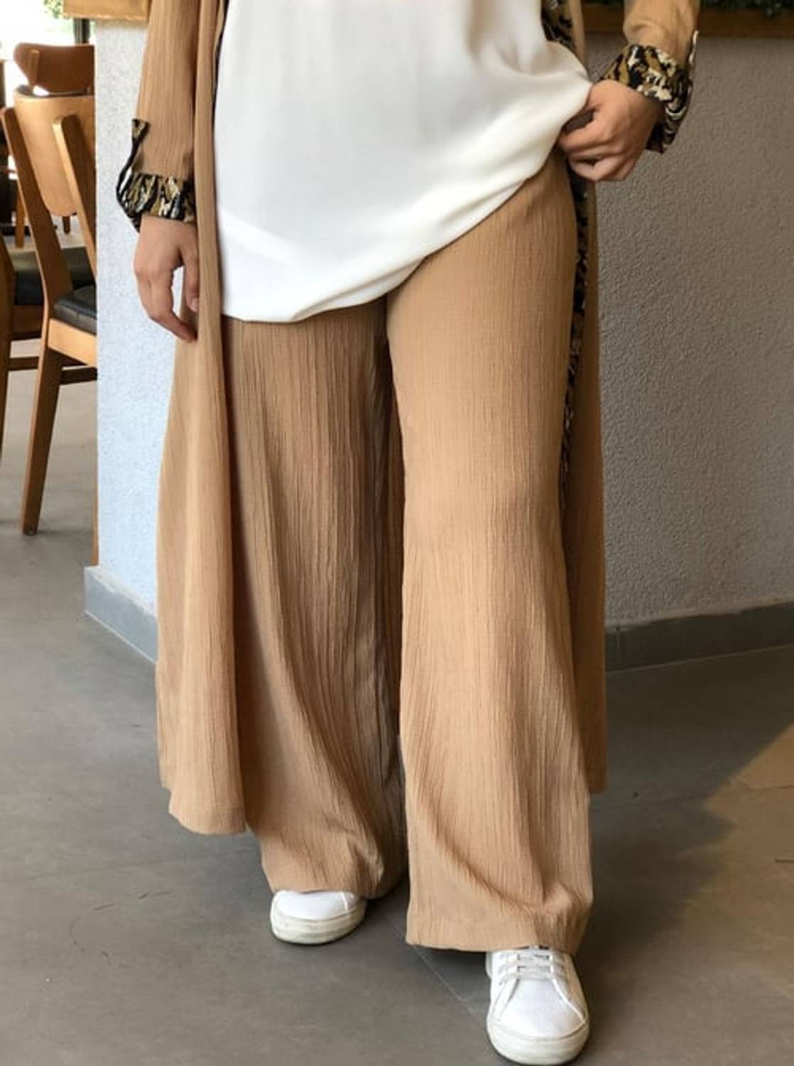 Wide Leg Crinkled Trousers Beige in Various Sizes 36-52 Comfortable Fabric Perfect for Everyday Wear