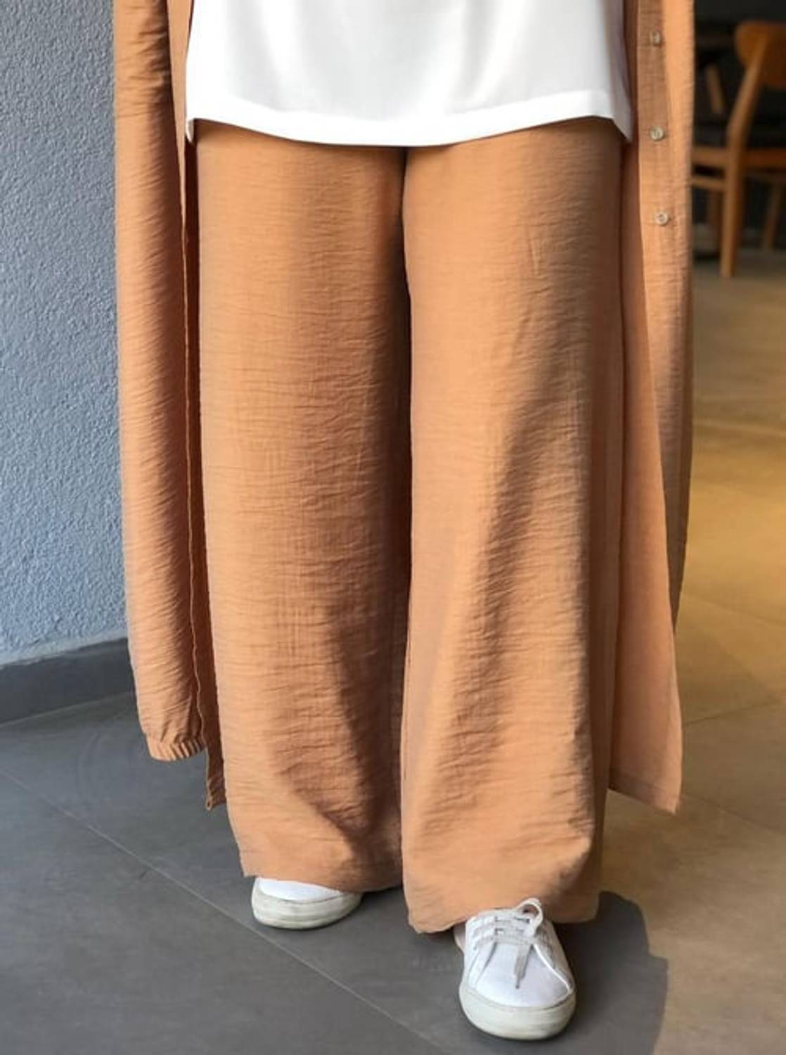 Linen Bark Textured Trousers in Milk Coffee - Available in Sizes 36-52 for Ultimate Comfort and Style