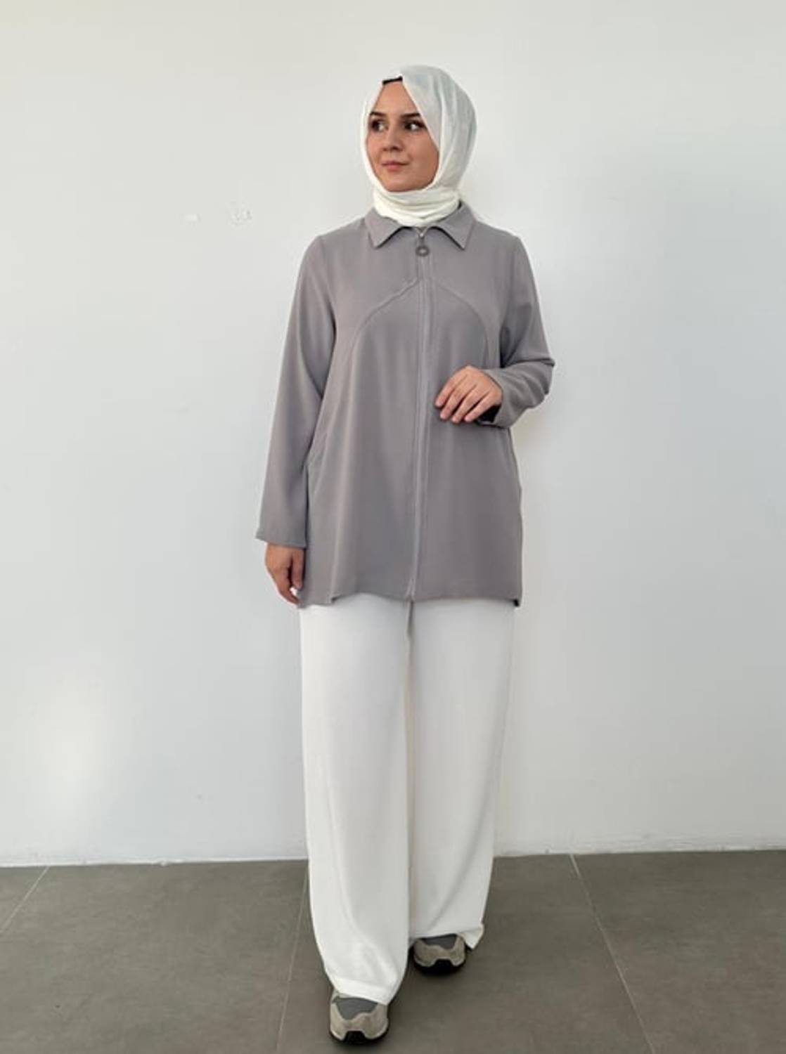 KISA FERMUARLI KREP KAP GRİ