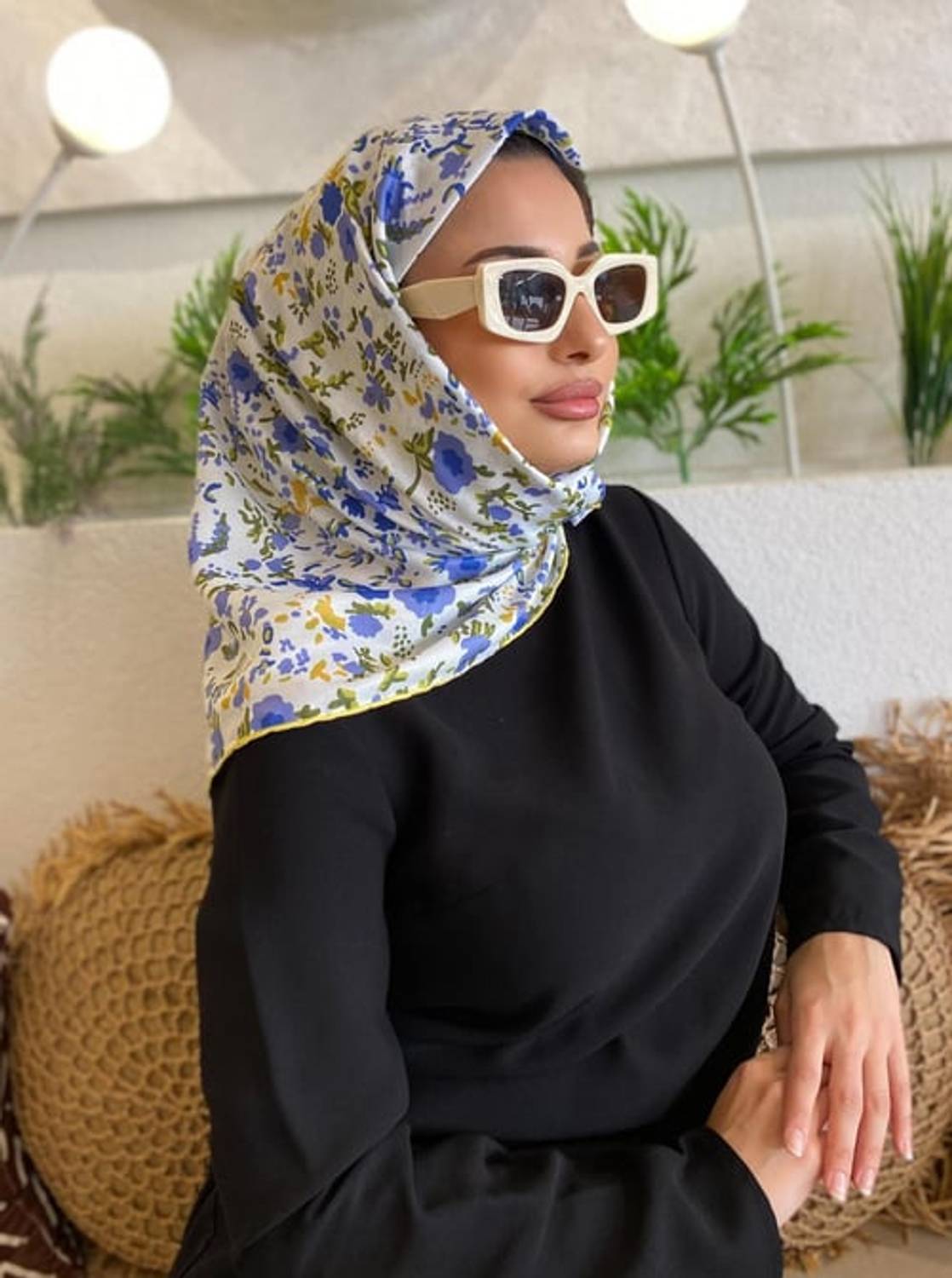 وشاح مزخرف أزرق أبيض من القطن خفيف الوزن لا يحتاج إلى كي قابل للغسل في الغسالة بحجم قياسي