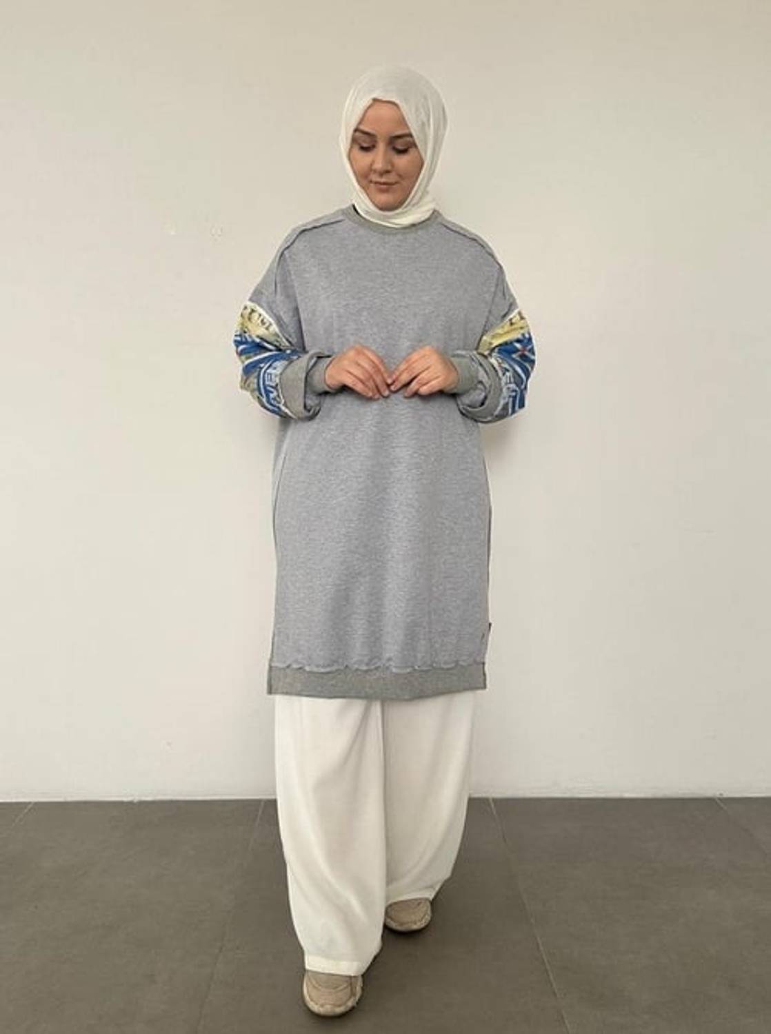 TAŞLI SWEATSHİRT GRİ