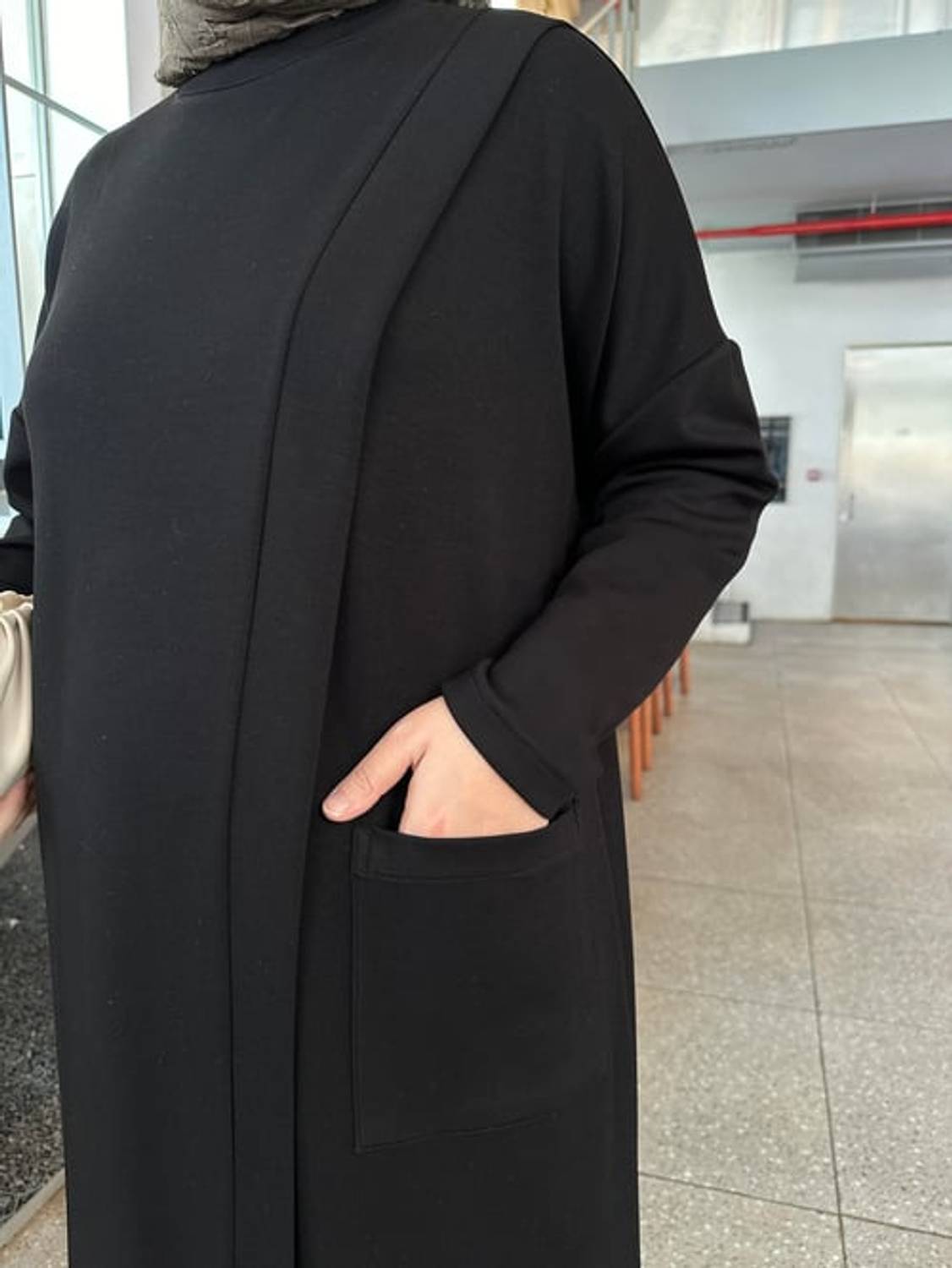 Чорний тренч OYSHO з перехресним зав'язуванням, розмір 1 (36/38/40)