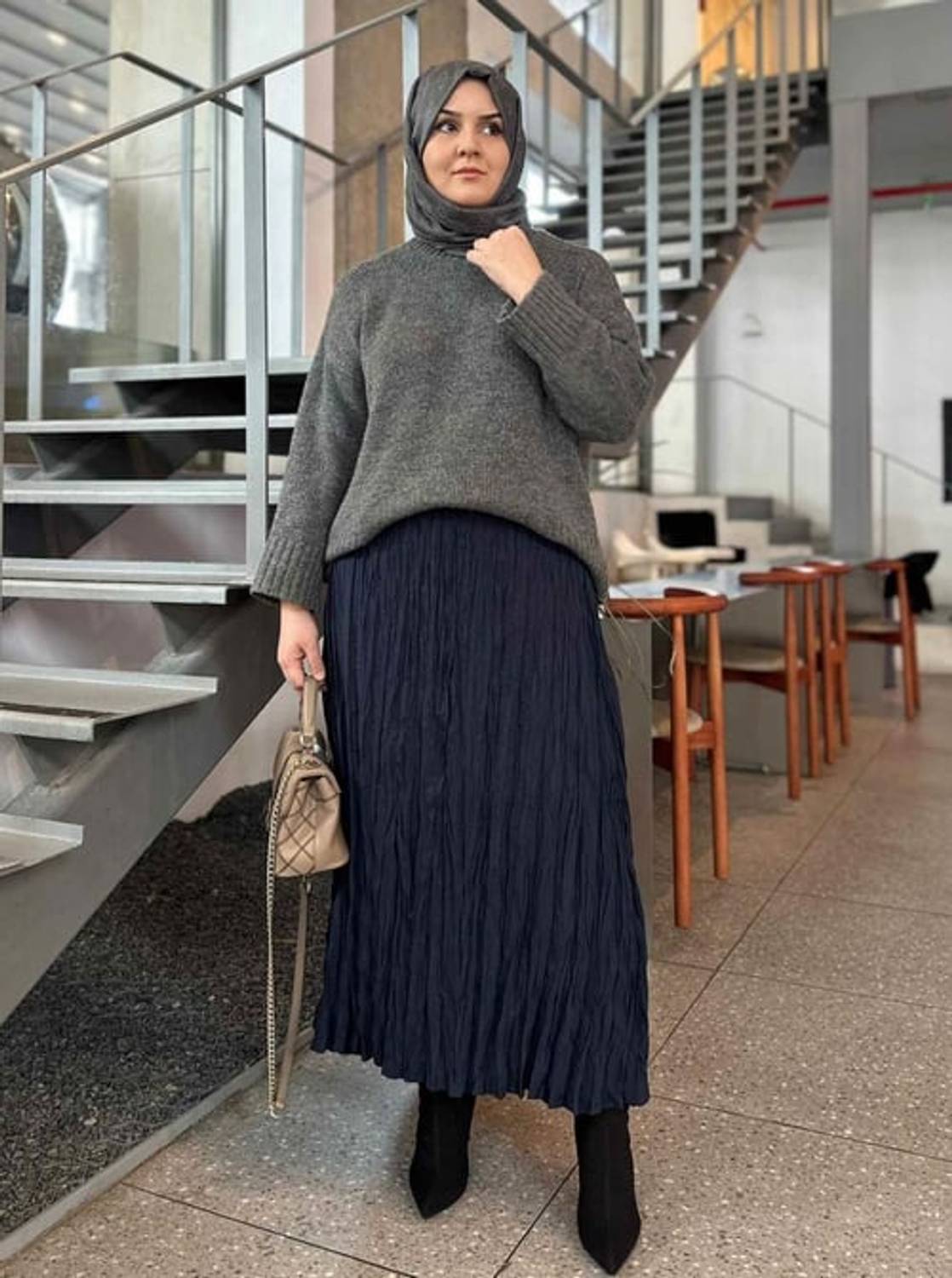 KIRIŞIK ETEK LACİVERT