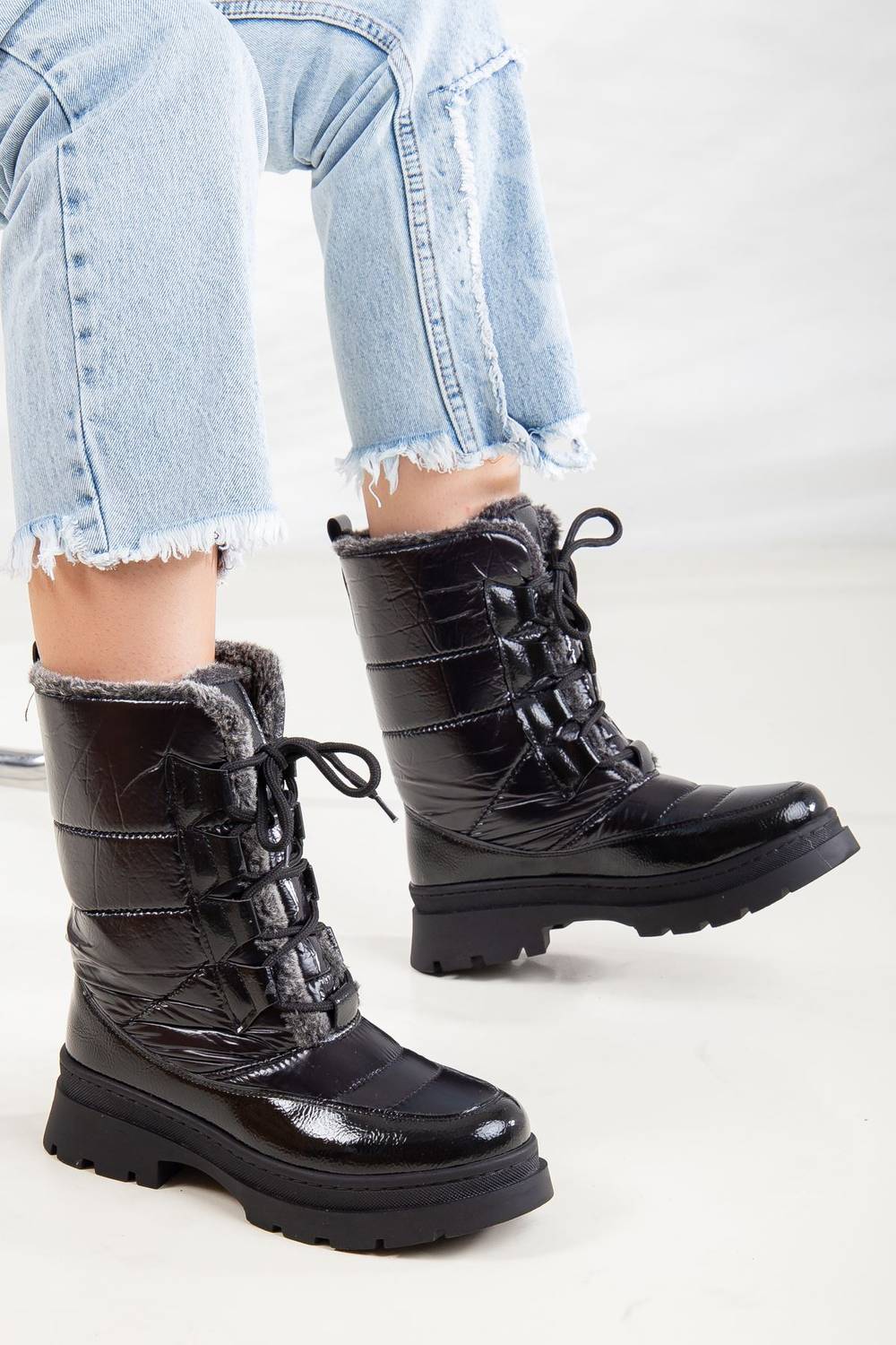 Grant Women's Lace-Up Shearling Boots BLACK PAPPLE