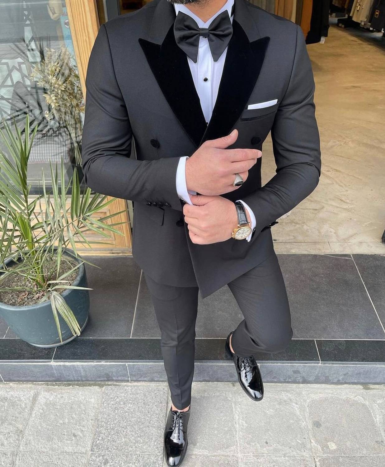 بدلة سهرة رجالية بقصة ضيقة وياقة مخملية مزدوجة الصدر - أسود