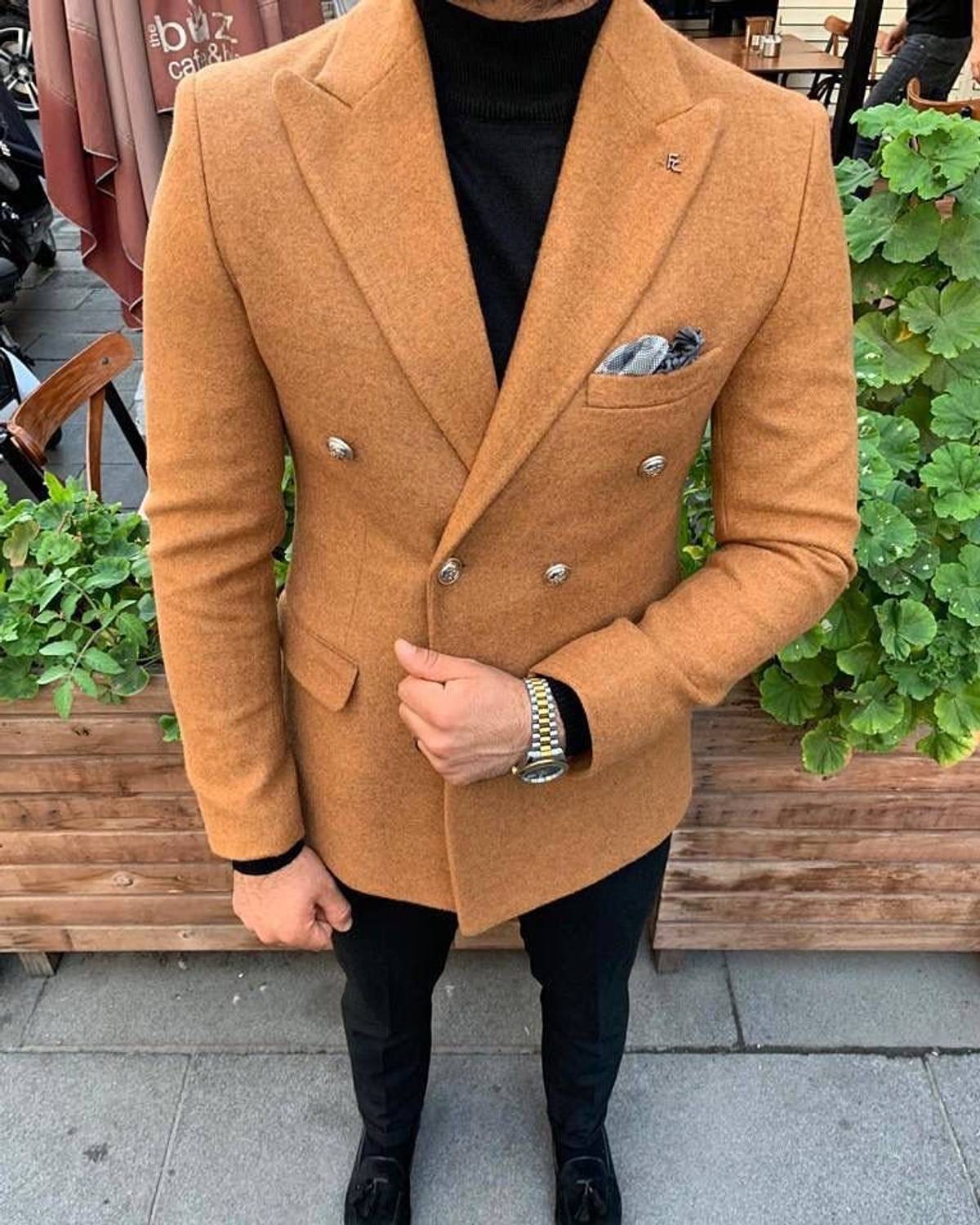 جاكيت رجالي بمقاس نحيف وأزرار معدنية وأزرار مزدوجة - تان