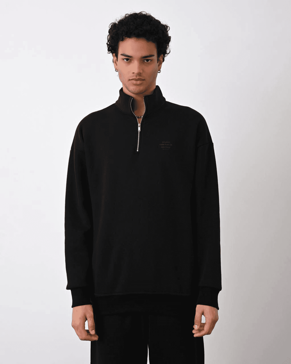 Men's Oversize Sweatshirt with Zippered Collar - Black