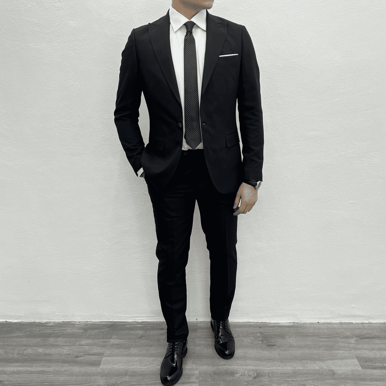 Men's Slim Fit, Patterned Suit - Black