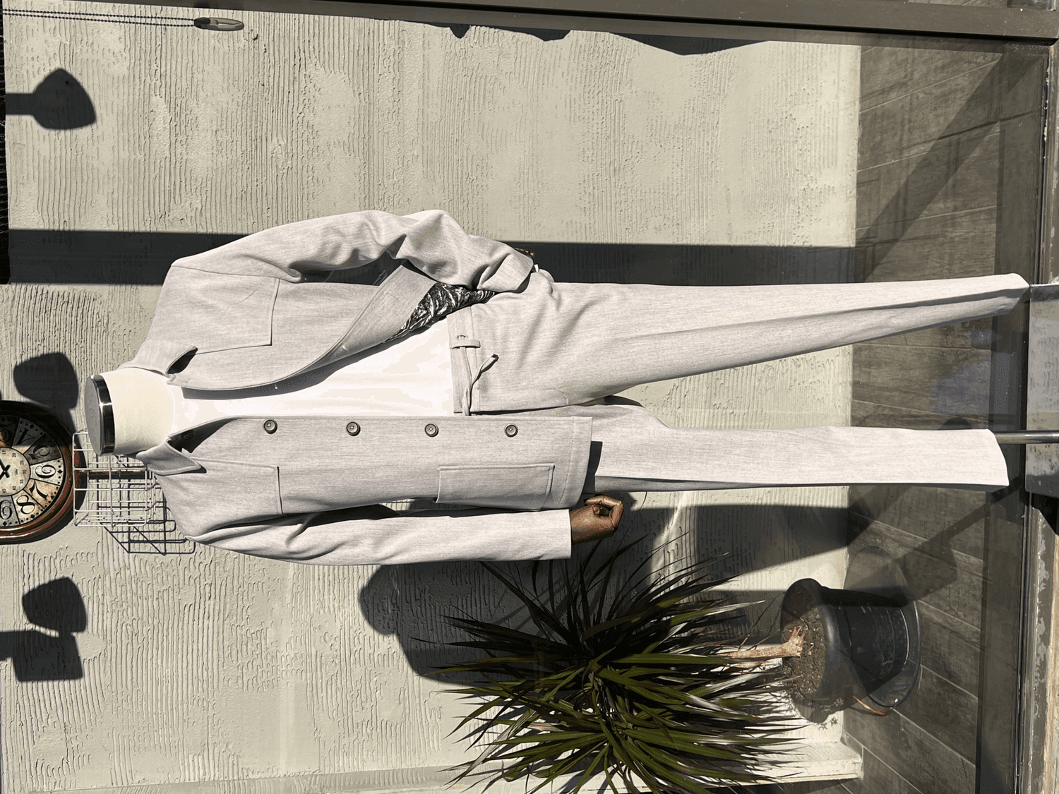 Мужской облегающий спортивный пиджак и брюки - серый, вискозно-полиамидная ткань, для размеров 46-56, только химчистка