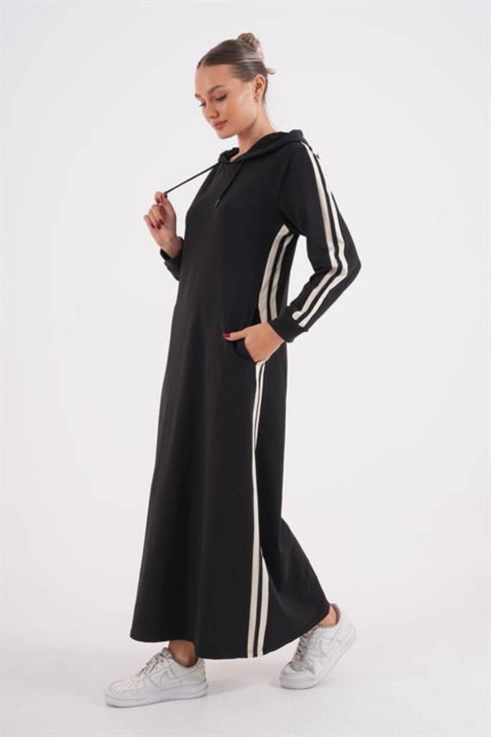Günlük Uzun Spor Şeritli Elbise - Siyah