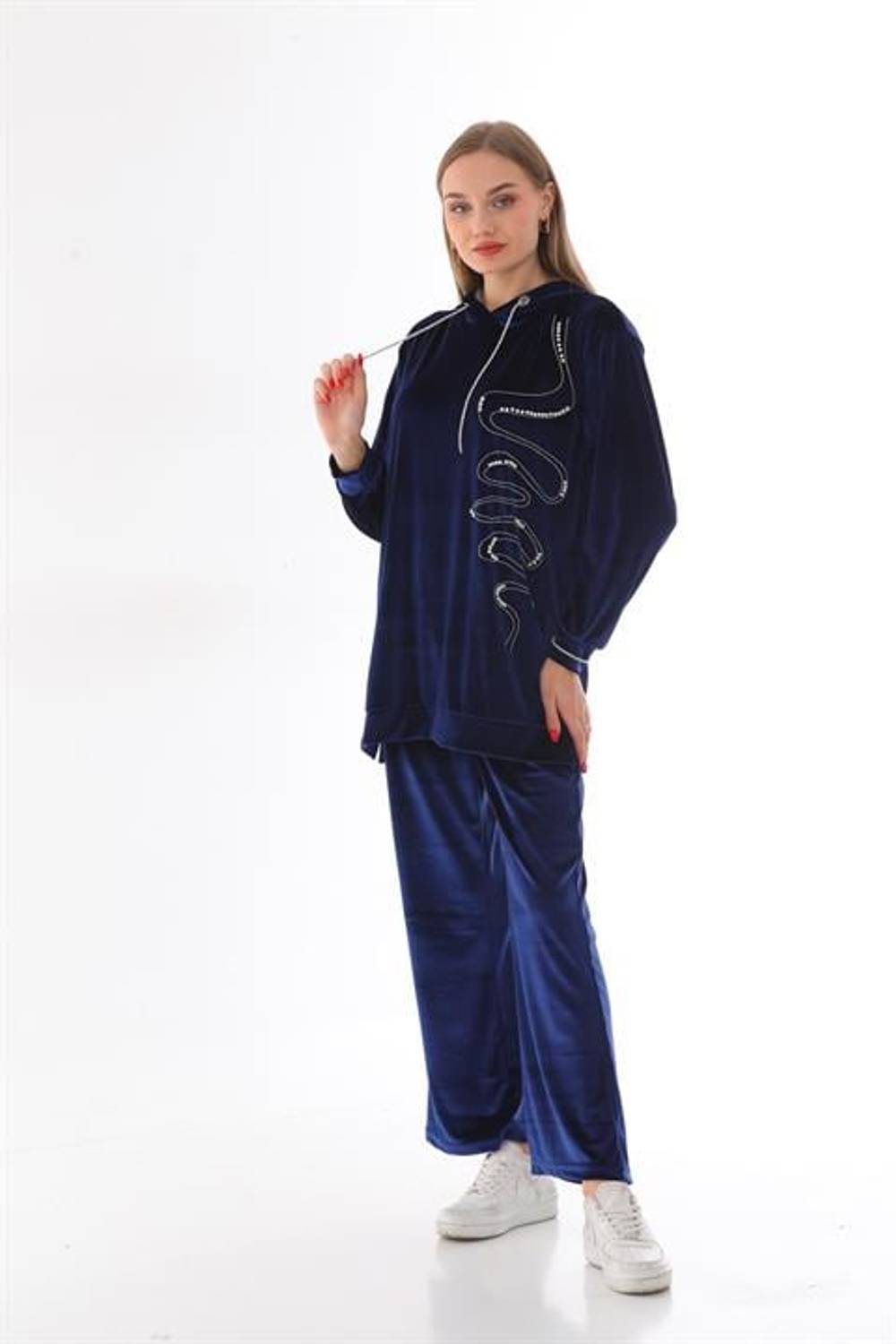 طقم هودي نسائي مخملي مطرز بالأحجار - أزرق داكن