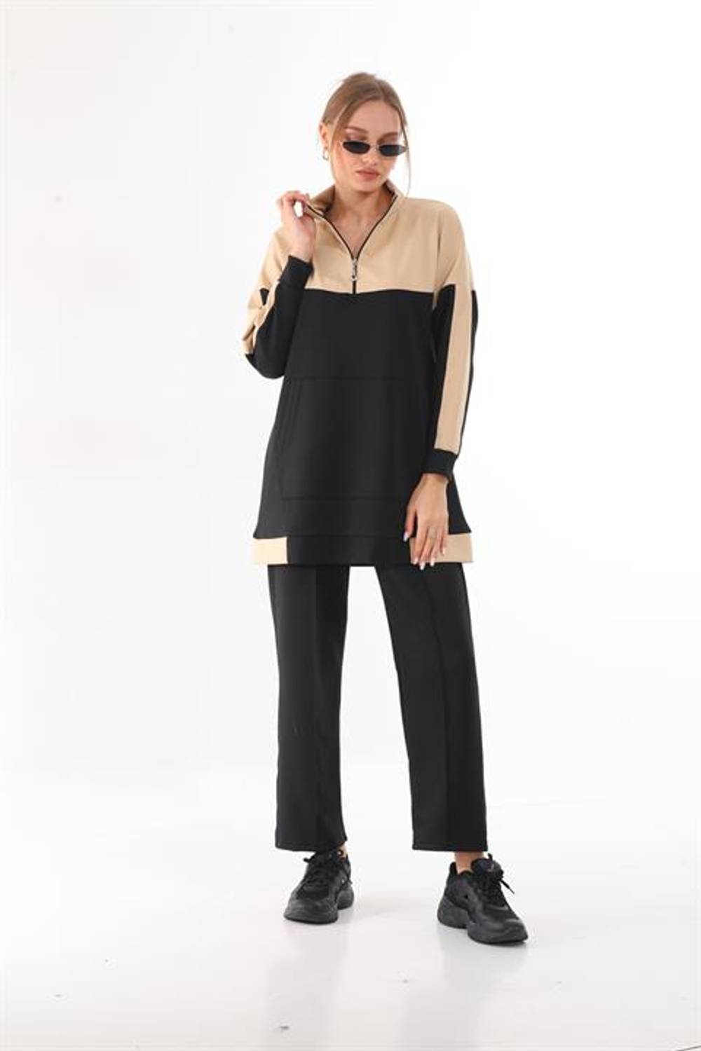 بدلة رياضية مزدوجة كاجوال منقوشة باللون الأسود والبيج للسيدات