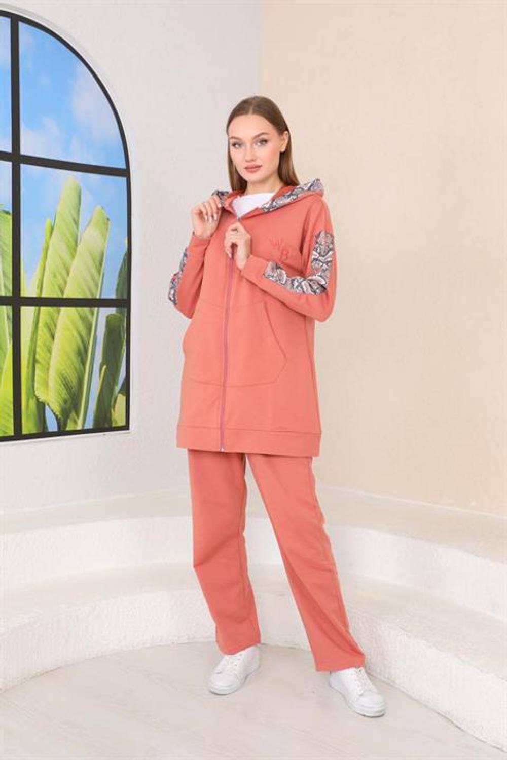 Women's Leopard Sequin Detailed Salmon Color 3-Piece Sports Suit