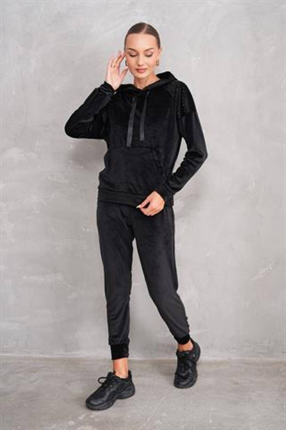 Kadın Soft Kadife Taşlı Eşofman Takımı SİYAH