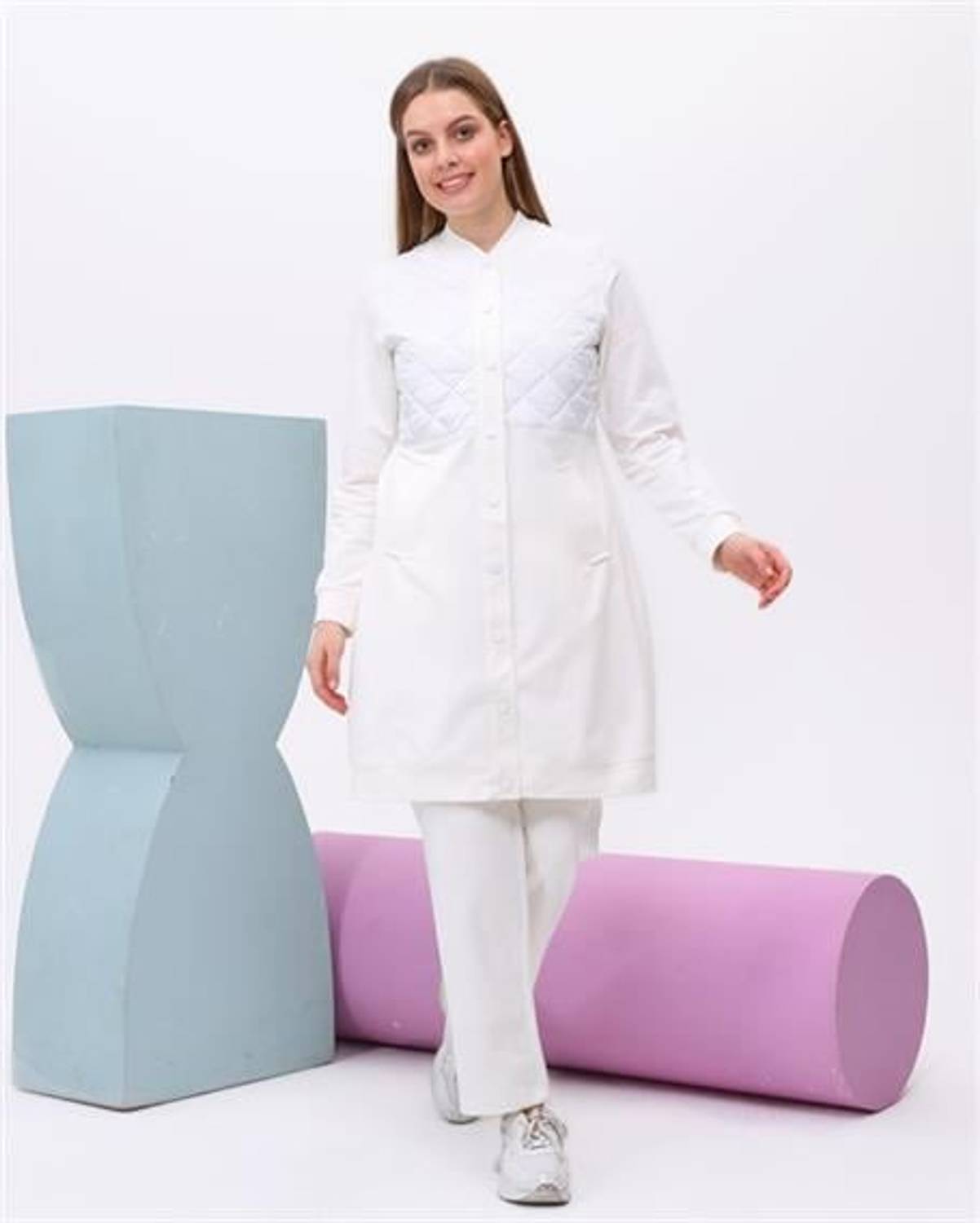 Комплект з бомбером Hayal з капітонними деталями, кремовий, розміри 38-46, стильний та зручний для активного відпочинку