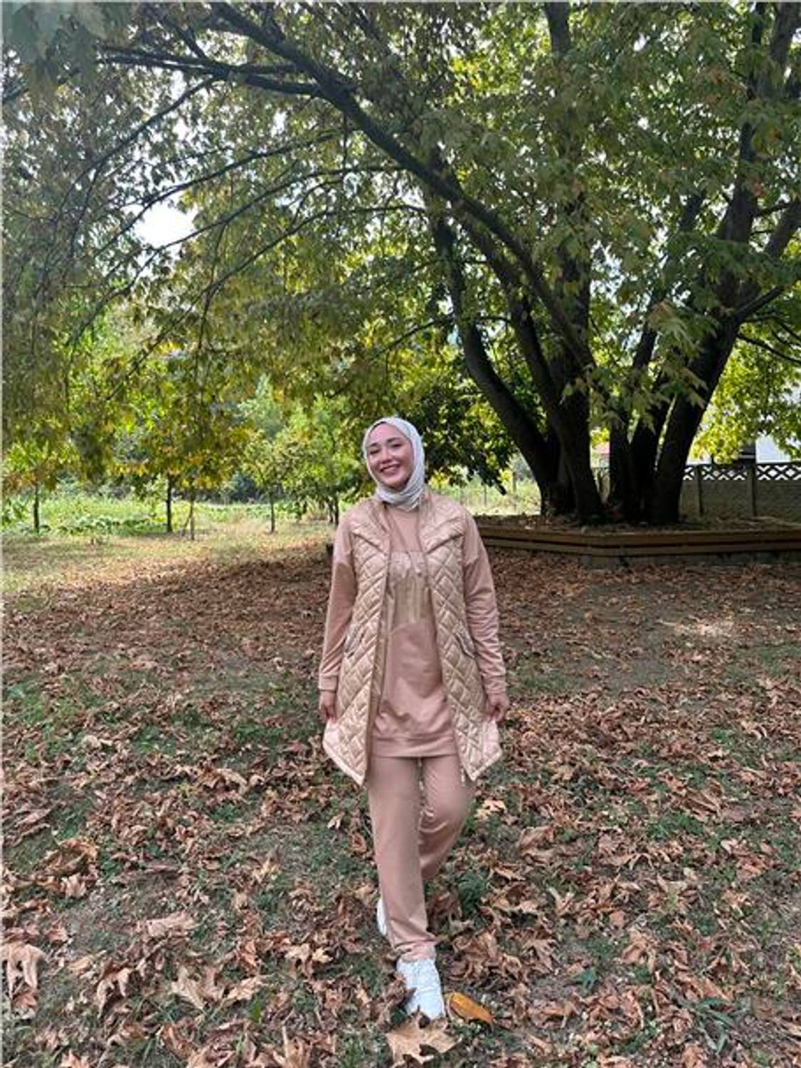 Dafne Cepli Eşofman Kolsuz Yelek Beli Lastikli Pantolon Üçlü Takım - 71149 - Bej