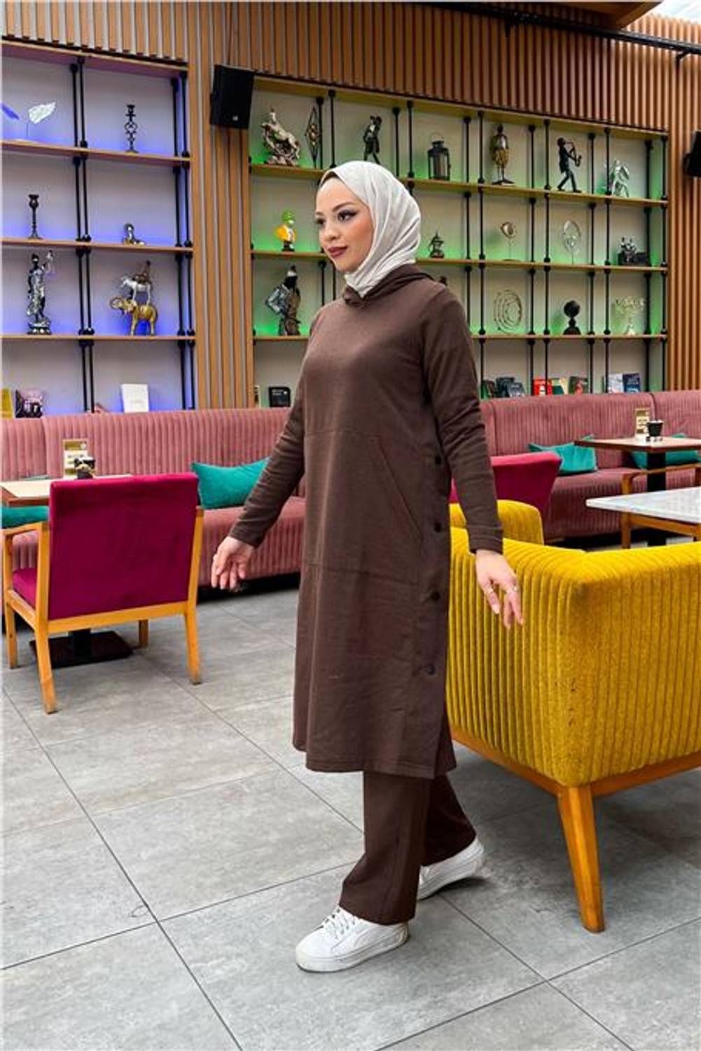 Спортивний комплект з капюшоном: подовжена туніка та штани, коричневий, 80% бавовна, універсальний для всіх сезонів