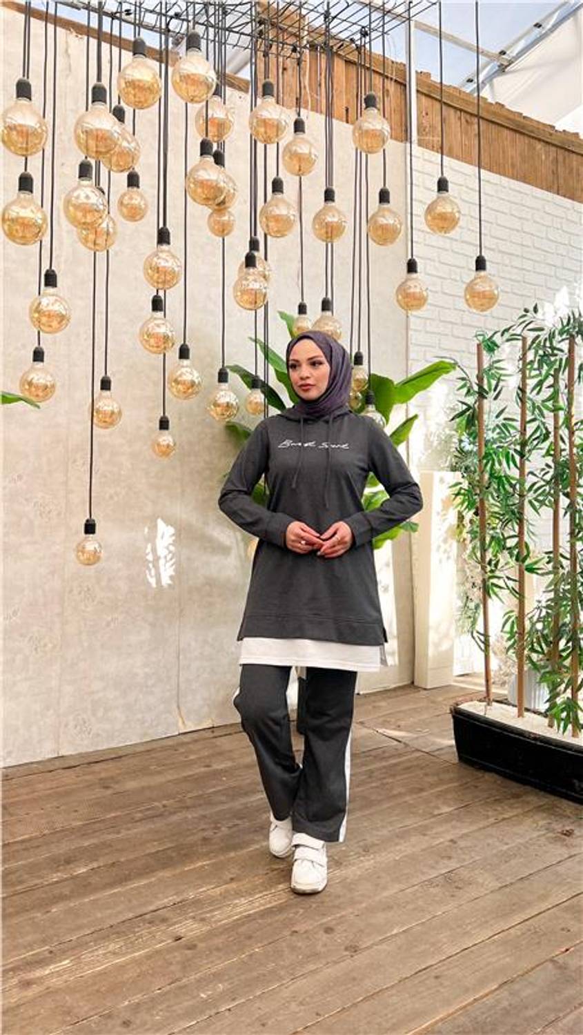 Yazı Baskılı Garni Detaylı Kapşonlu Kısa Sweat Pantolon İkili Tesettür Eşofman Takımı - 03080 - Antrasit