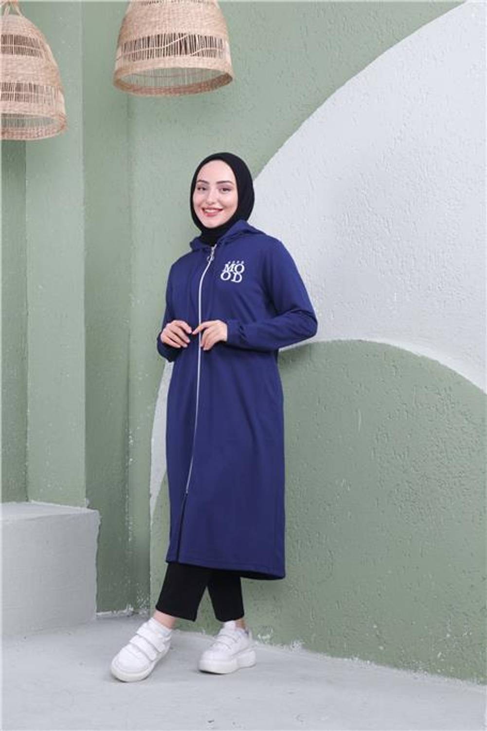 سويت شيرت بزمزيم كابوشون مزخرف بخط طويل - 03081 - أزرق فاتح