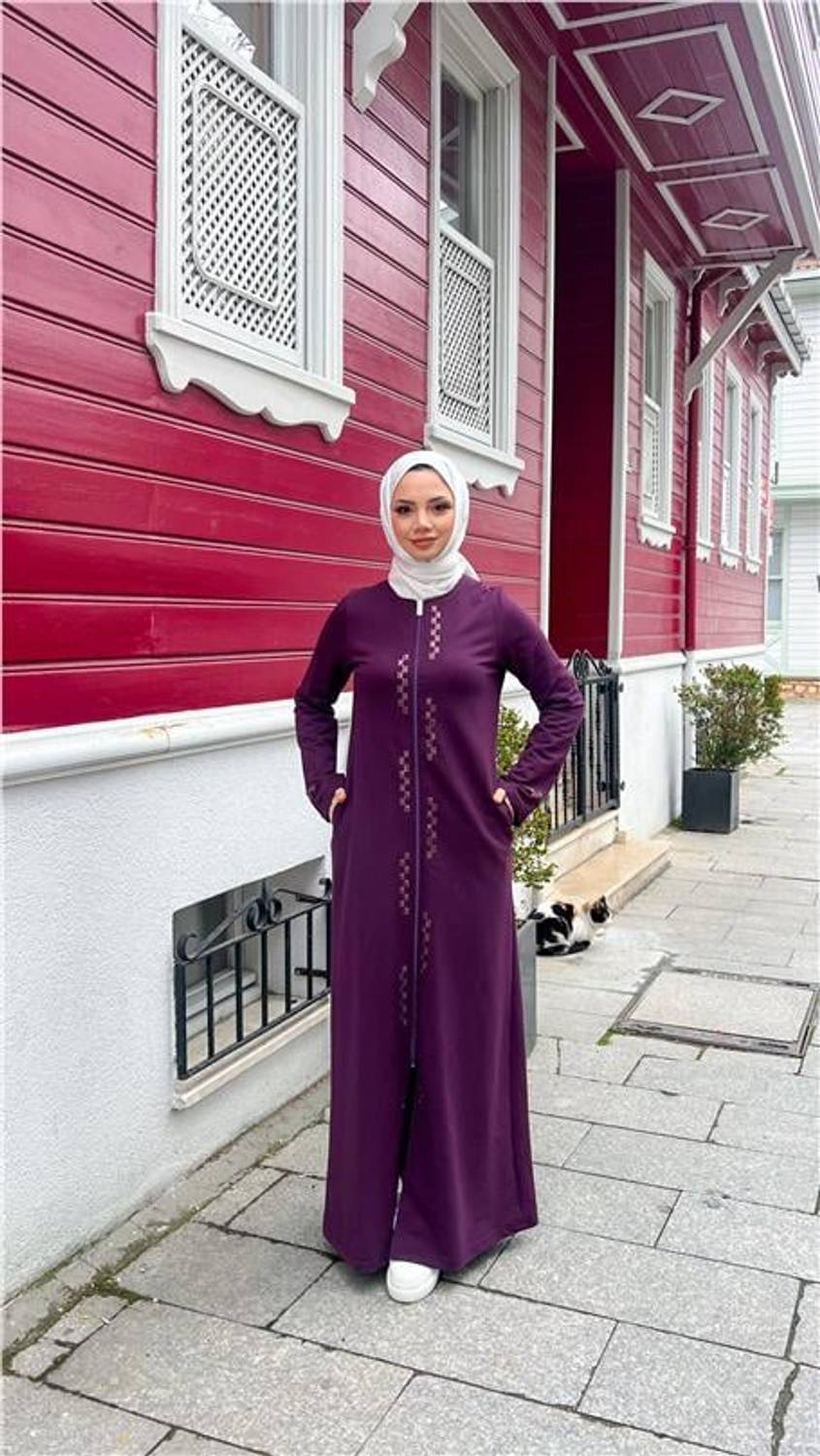 Довгий абаю з боковими кишенями, застібкою-блискавкою та коміром-озеро, колір: пурпурний, різні розміри 38-46