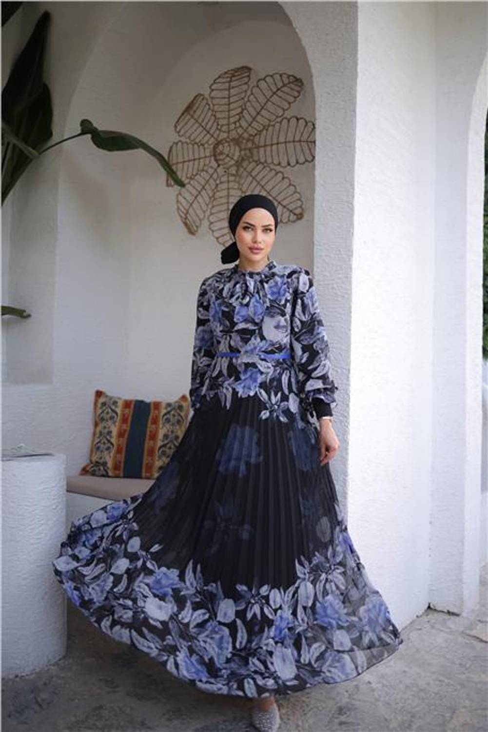 Длинное шифоновое платье с капюшоном и поясом, узор, фиолетовое, 44-46 размеры