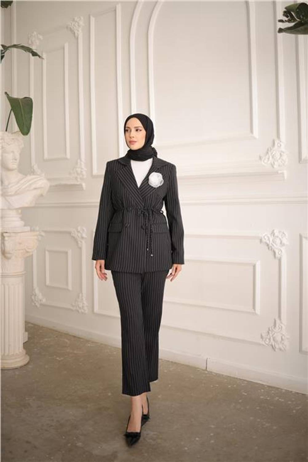 Костюм с пиджаком Belden с шнуровкой - 50021.003 - черный, спортивная одежда, сезон 2024, доступные размеры 38-46