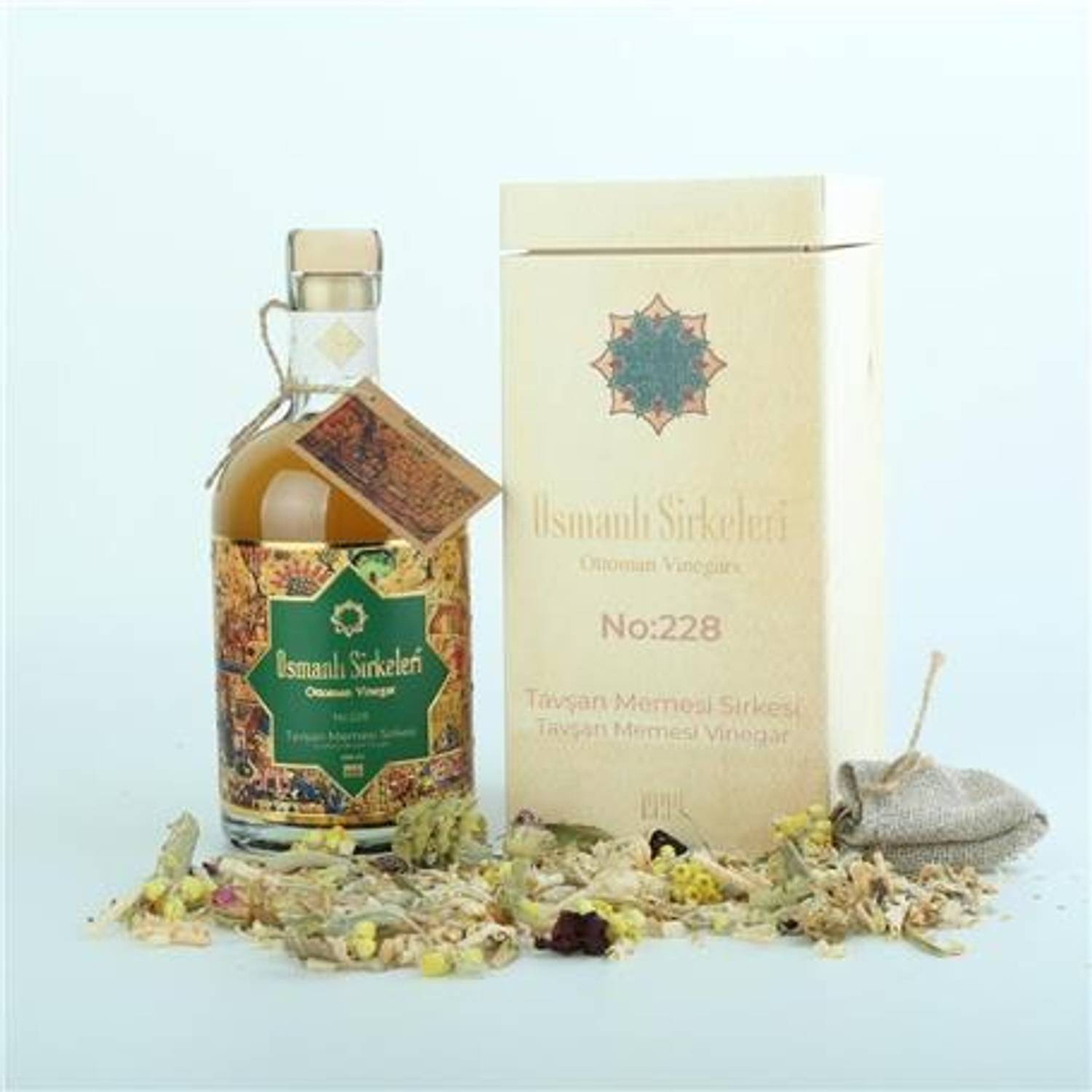 سيريوم - 03. خل توت الأرنب - 500 مل، يفتح الشهية، يخفض الحرارة، مدر للبول، مفيد لأمراض الأوعية الدموية، آلام المفاصل، والسماح بالطرد اللائق.