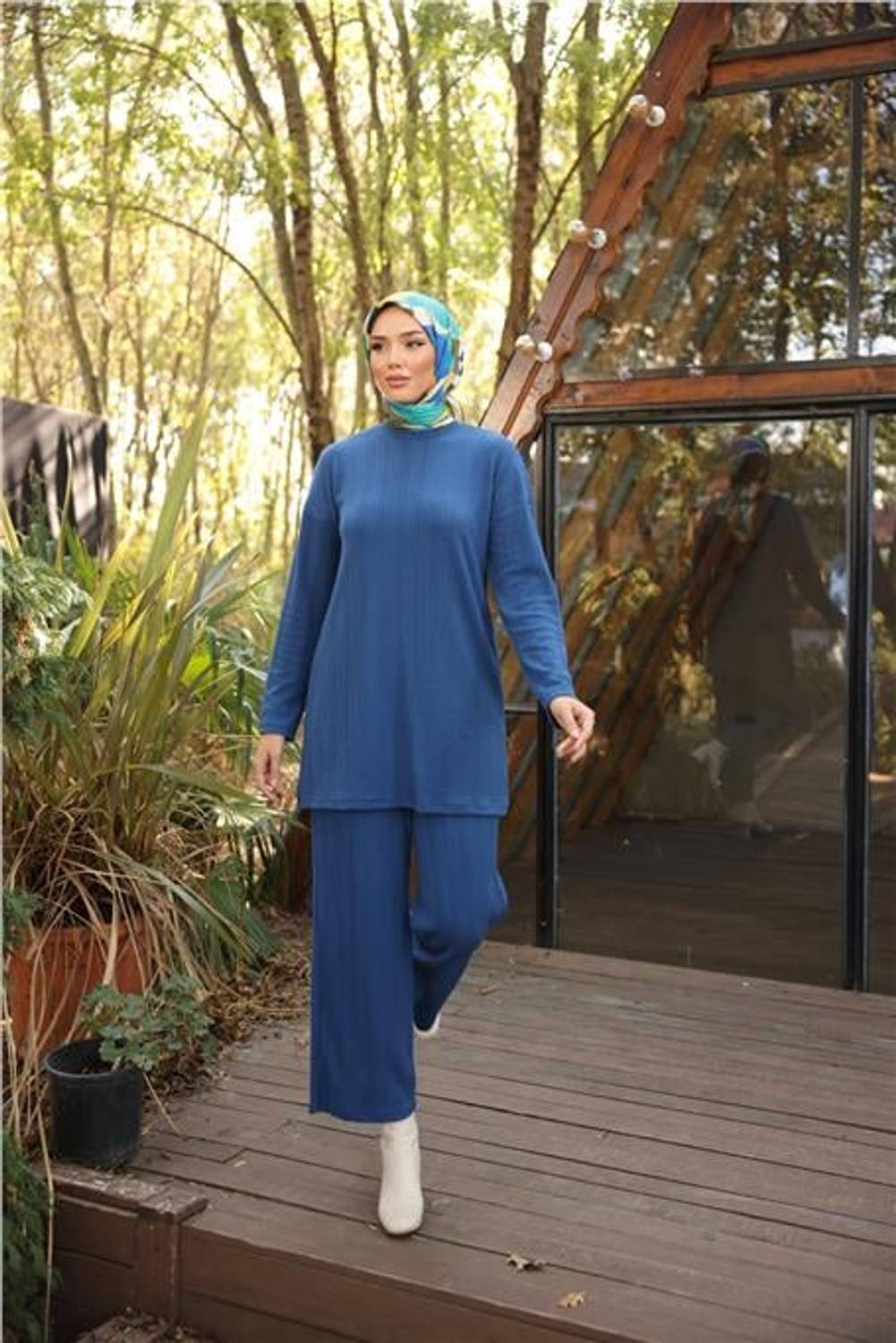 Короткий комплект синих цветочных брюк и туники O Yaka, нежный в каждодневной носке, идеально подходит для всех сезонов