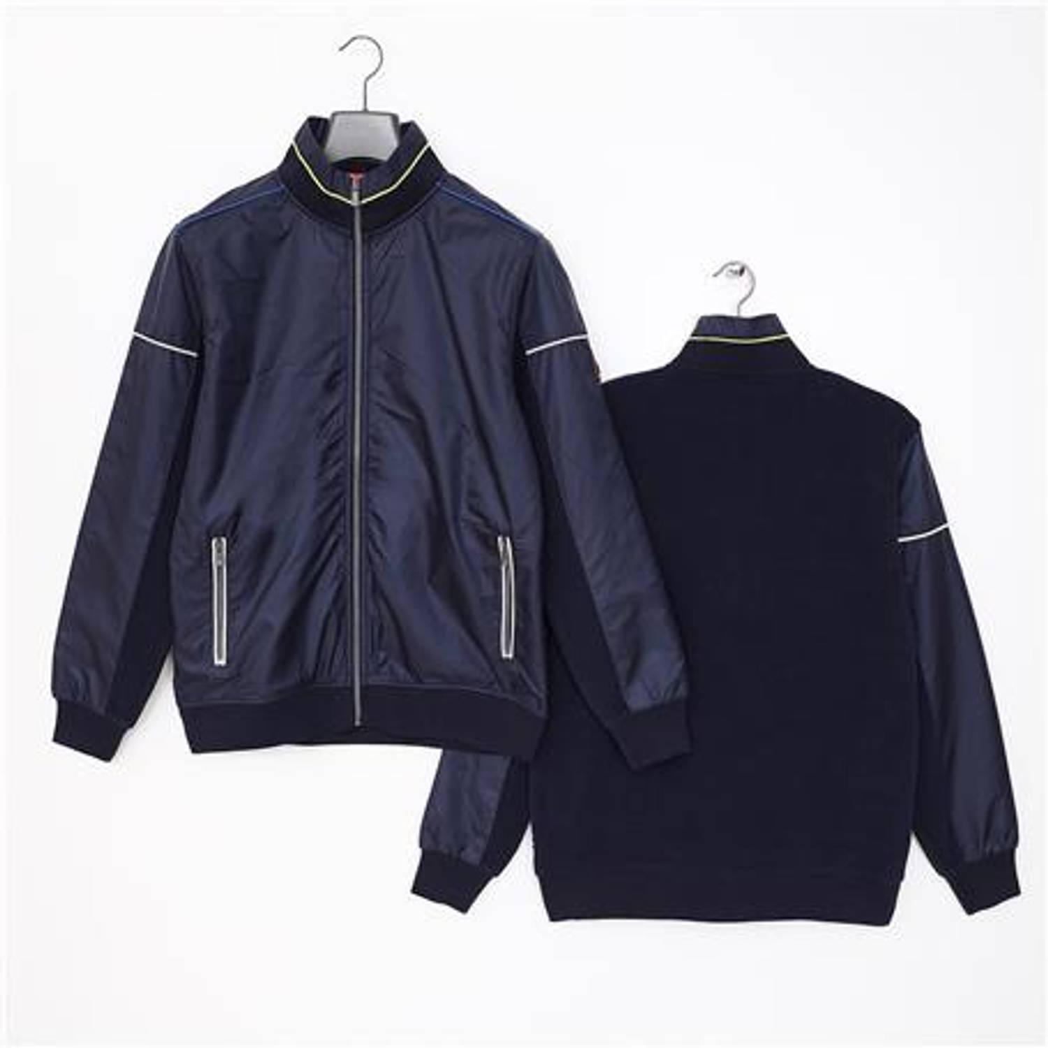 جاكيت رجالي مريح بأزرار مريحة خفيف الوزن بلون كحلي متوفر بمقاسات XL وL وM وXXL