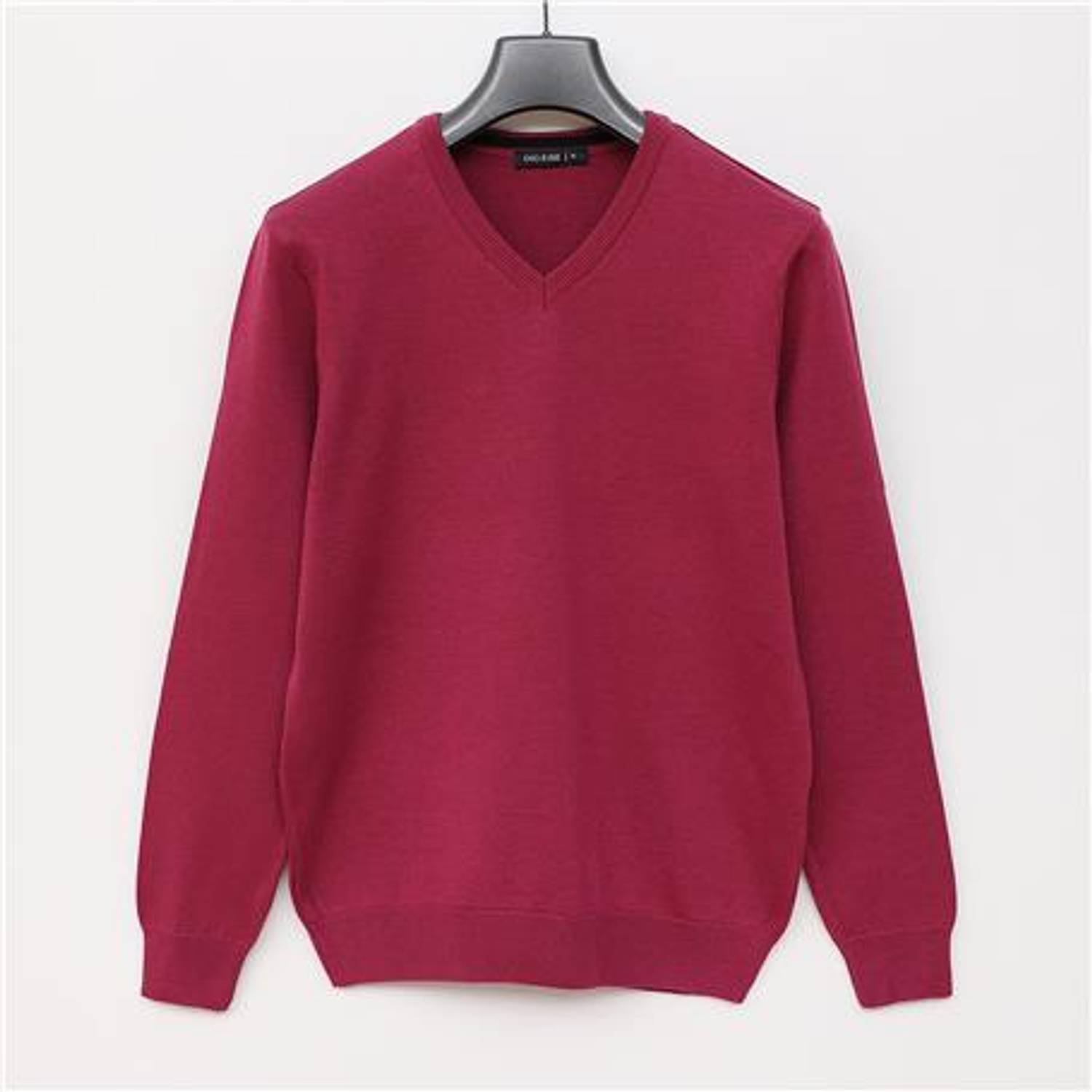 كنزة صوفي للرجال بأكمام طويلة وياقة على شكل V - اللون أفتح بنفسجي - متوفرة بمقاسات XL، L، XXL، M