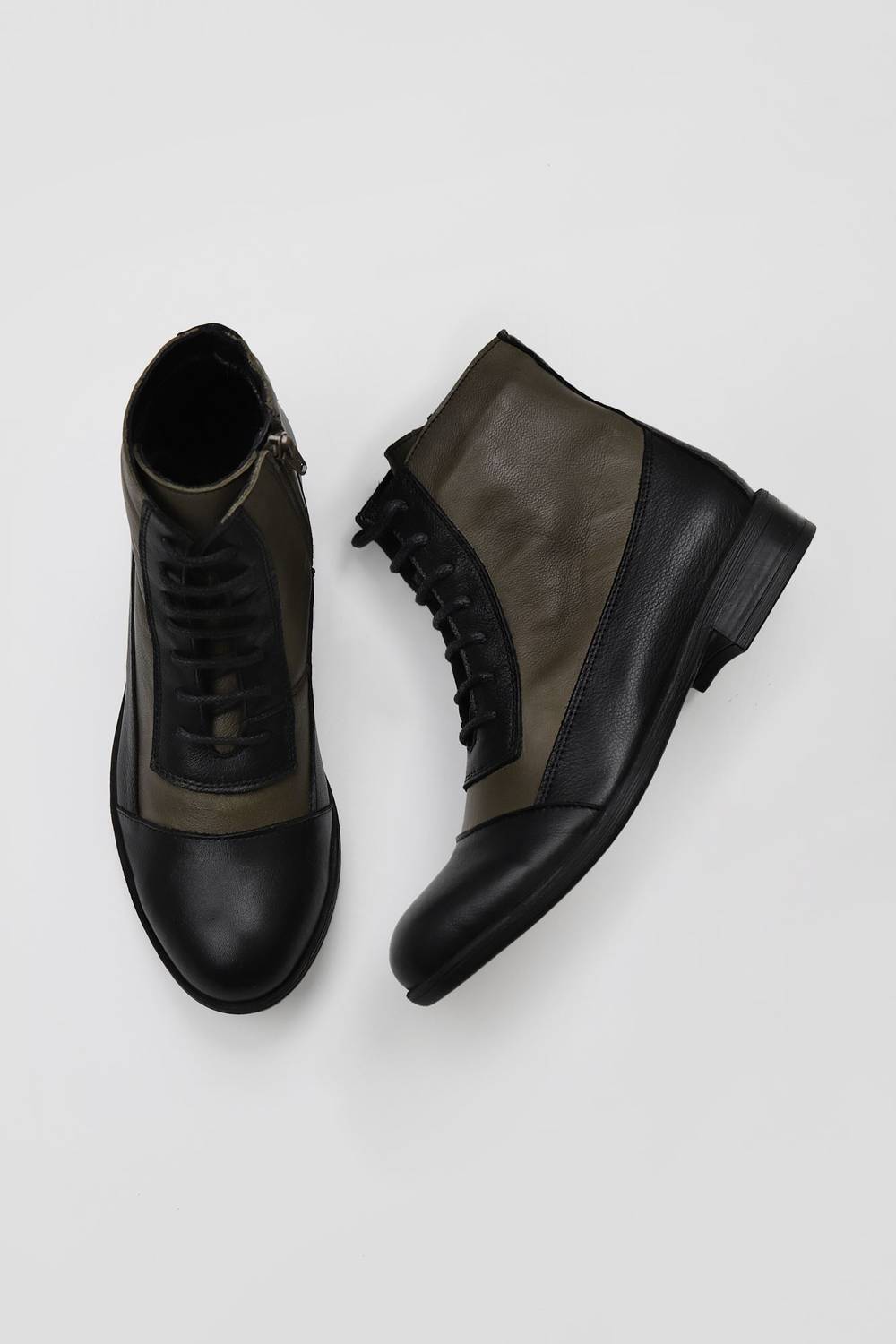 Жіночі черевики Bueno, класичний стиль, шкіра, гумова підошва, 2 см, доступні розміри 35-41, кольори: чорний, бордовий, зелений, білий