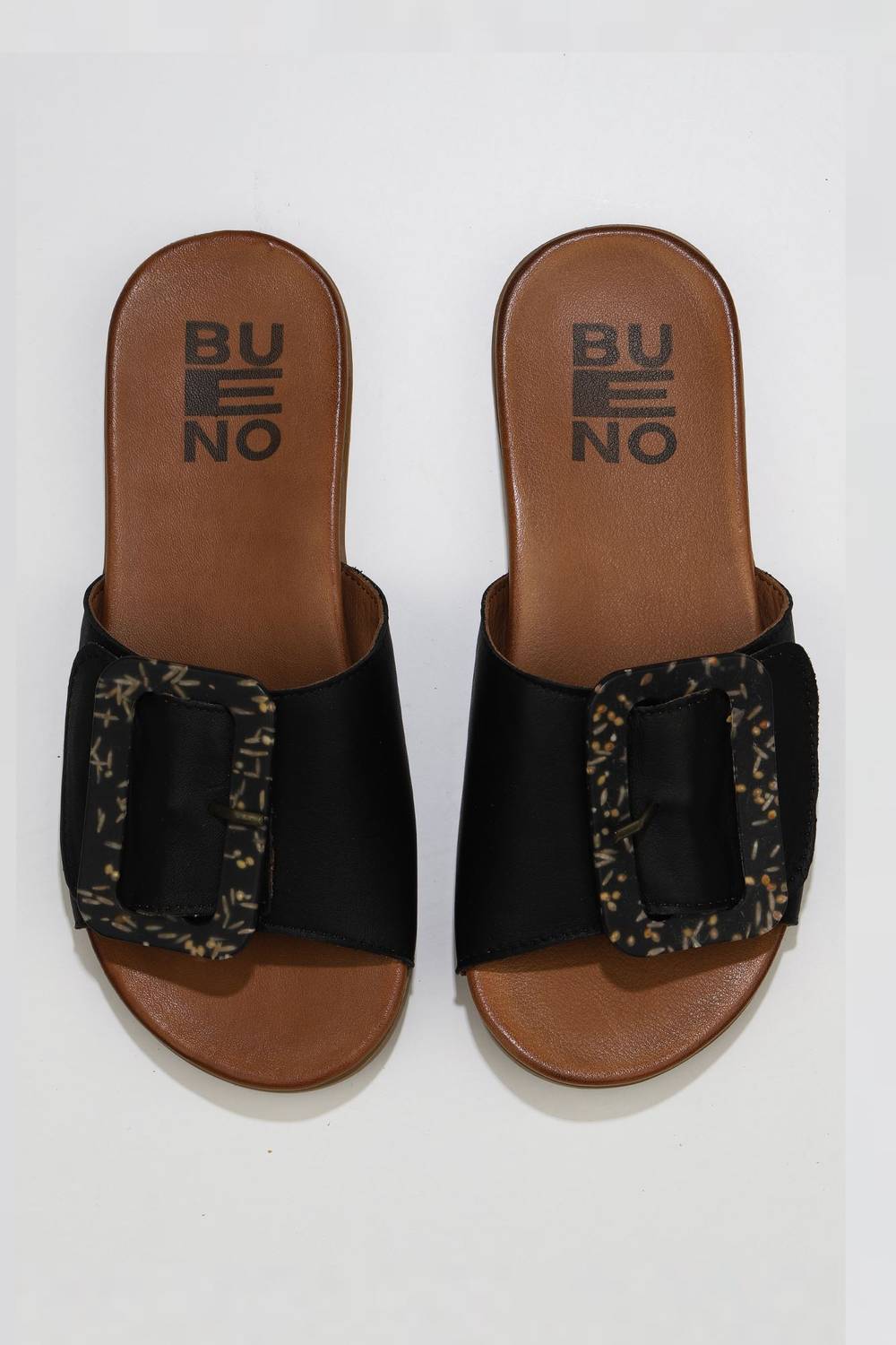 Жіночі шльопанці Bueno з шкіри, рівна підошва, 2 см, кольори: зелені, білі, чорні, жовті, розміри: 36, 37