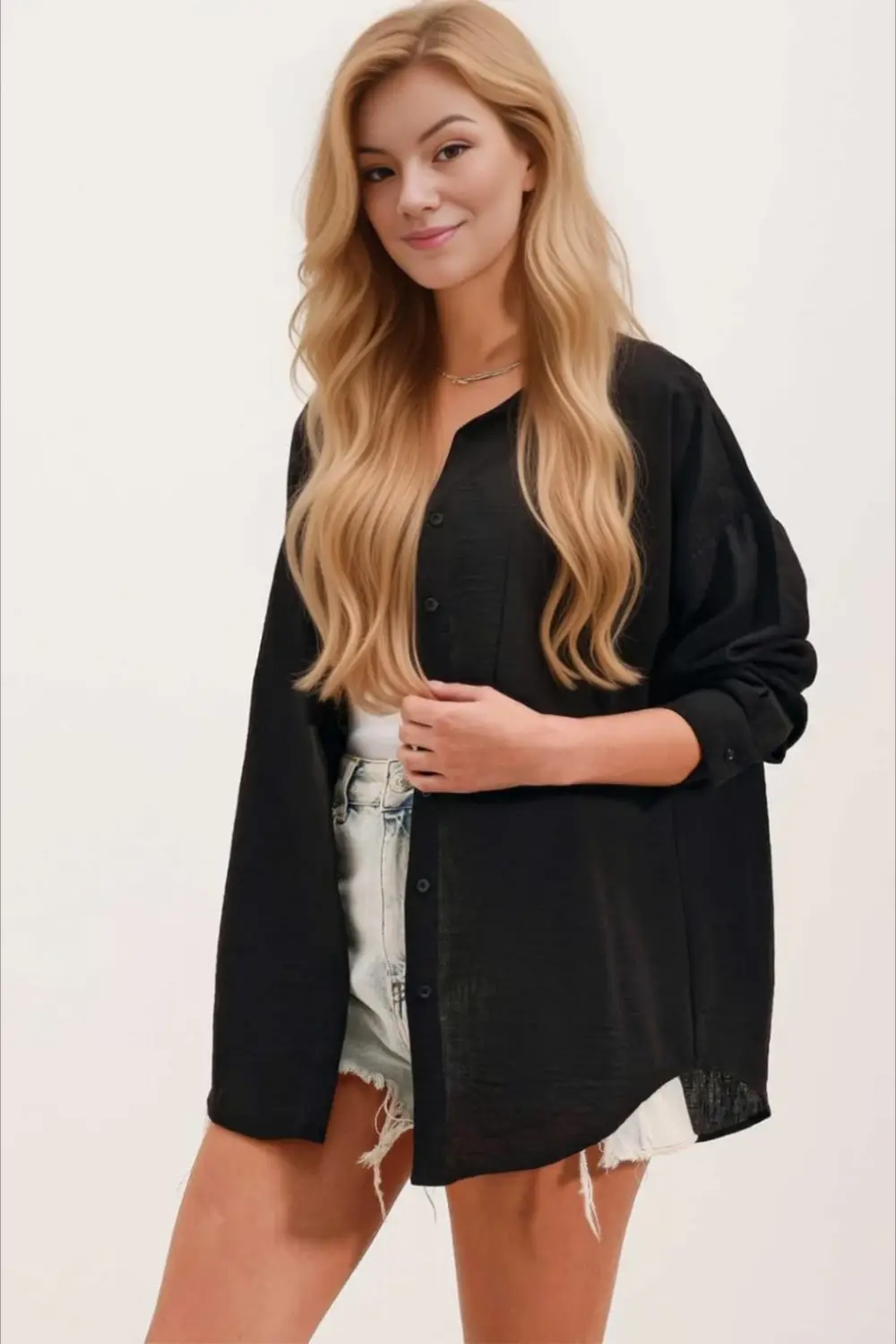 Жіноча чорна оверсайз сорочка з ліктем, 70% віскоза, 30% лайкри, з одним кишенею, для повсякденного використання