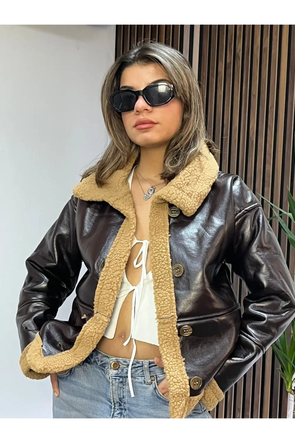 Kadın Acı Kahve İçi Kürklü Düğmeli Suni Deri Mont HZL23W-BRC129331