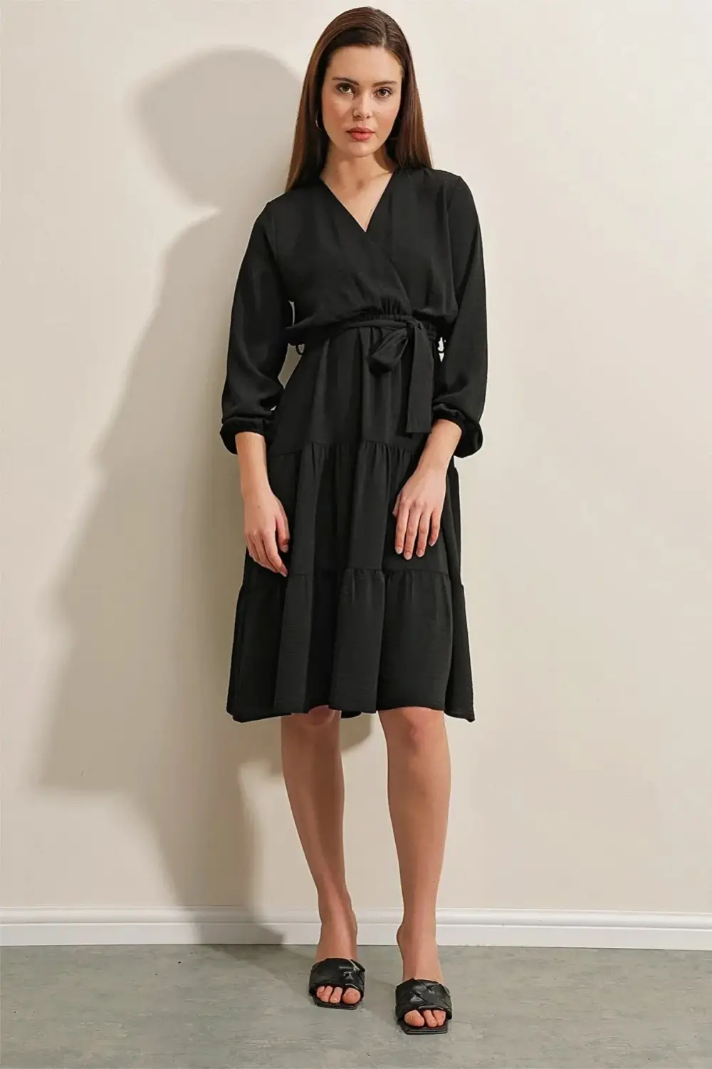 Women's Black V-Neck Waist Elastic Belted Flounce Dress HZL23S-BD123691