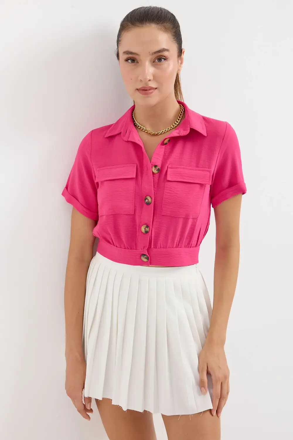 قميص جاكيت قصير الأكمام مطبوع للنساء بلون فوشيا مع جيوب وزر مصنوع من بوليستر 100% متوفر بمقاسات مختلفة