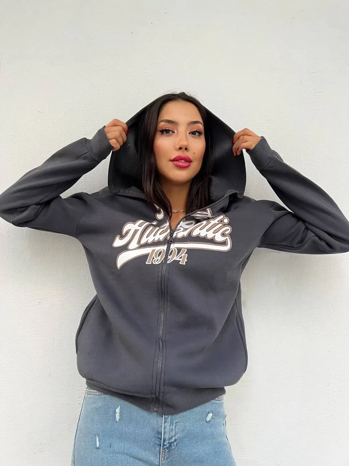 Kadın Füme Baskılı Kapüşonlu Fermuarlı Oversize Sweatshirt HZL24W-ZK12741