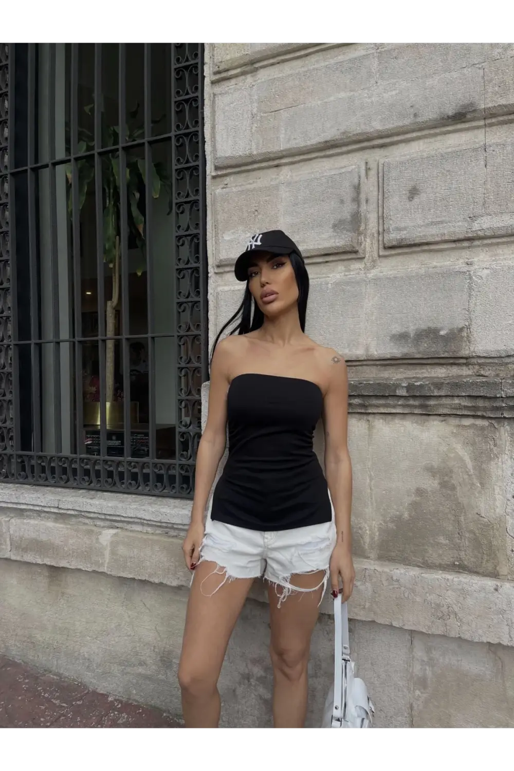 Kadın Siyah Yanı Büzgülü Çift Yırtmaçlı Straplez Bluz HZL24S-ZK13091