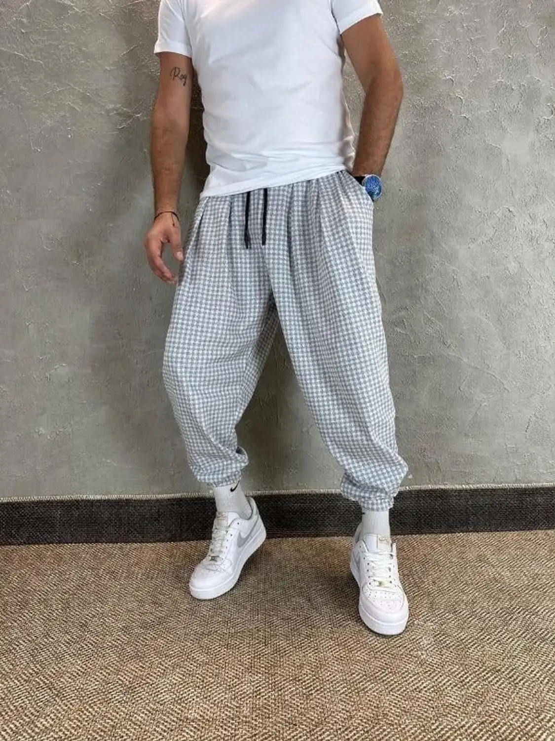 Erkek Ekru Gri etnik desenli Beli ve Paçası Lastikli Bol Kesim Jogger Eşofman Altı HZL24S-MXC8989-160