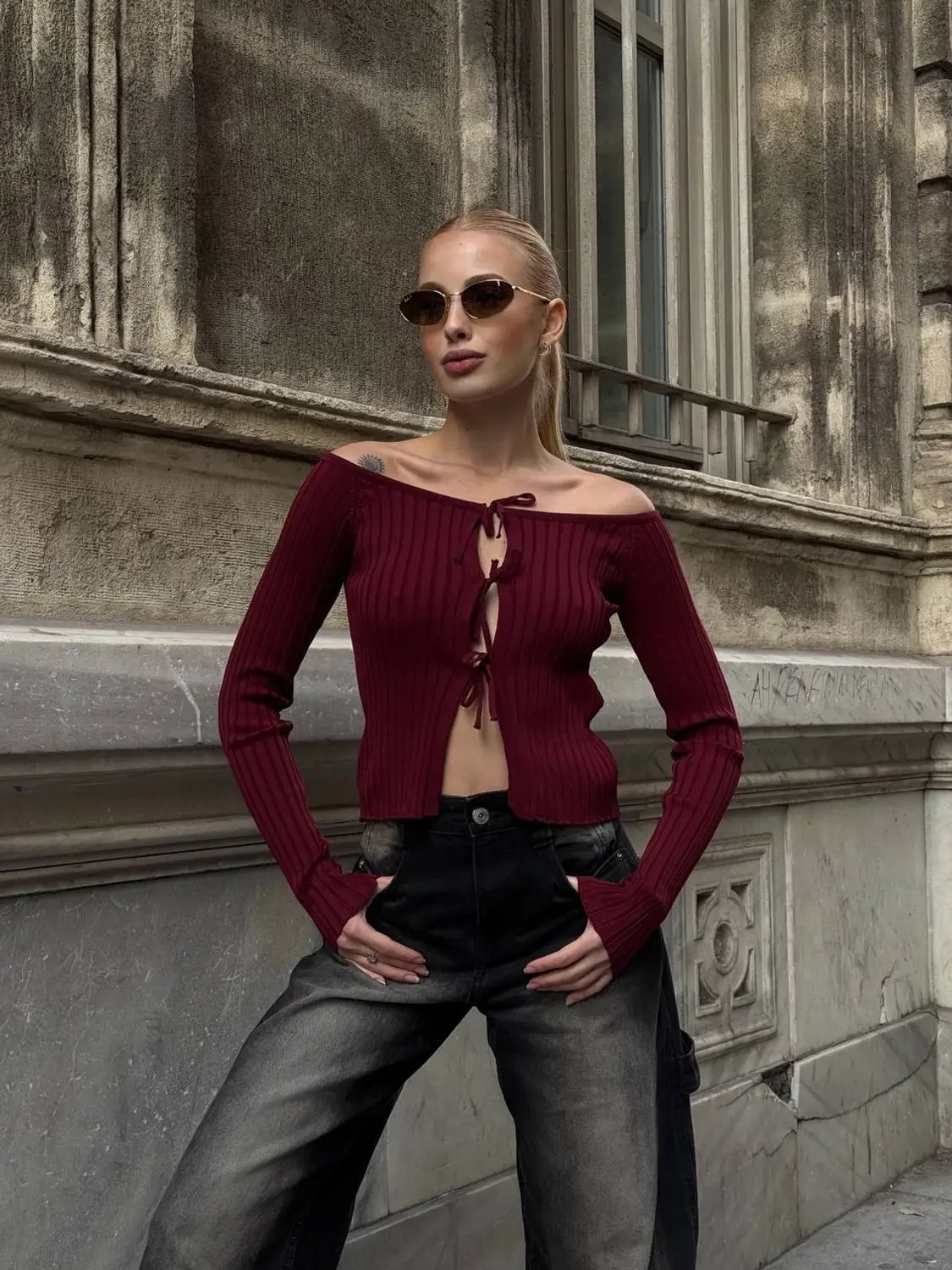 Kadın Bordo Önden Bağlamalı Madonna Yaka Crop Bluz HZL25W-ZK10331