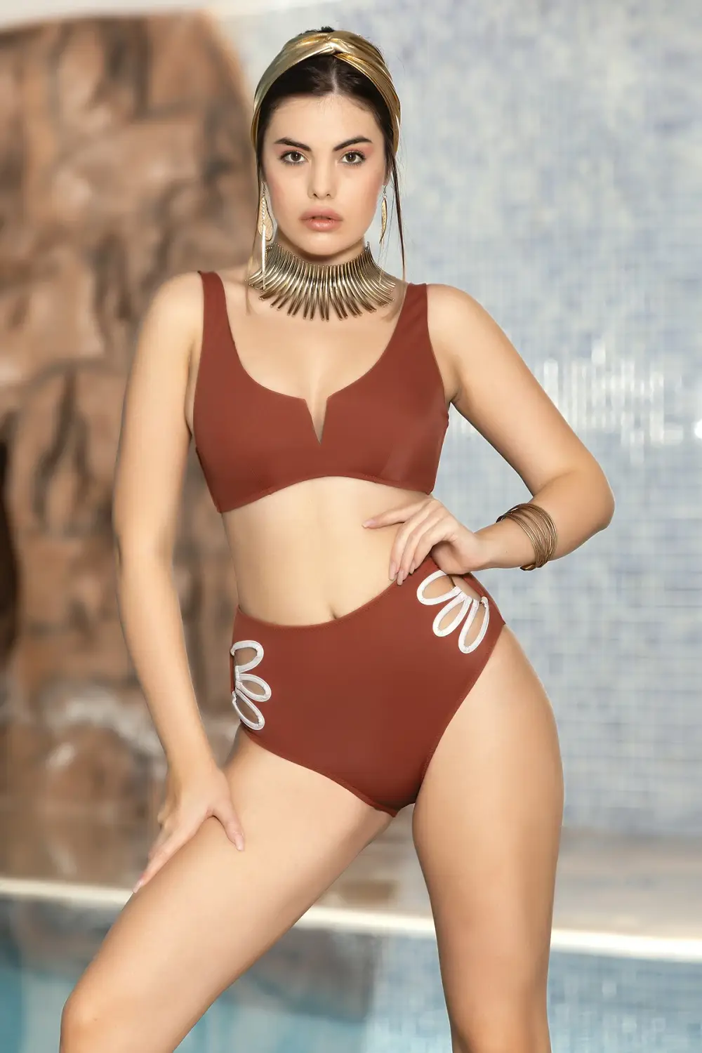 طقم بيكيني مثلث بفتحة على شكل V للنساء، مكون من قطعتين مع حمالات ثابتة، بطن مرتفع وقابل للإزالة، مصنوع من 80% بولي أميد و20% إيلاستين