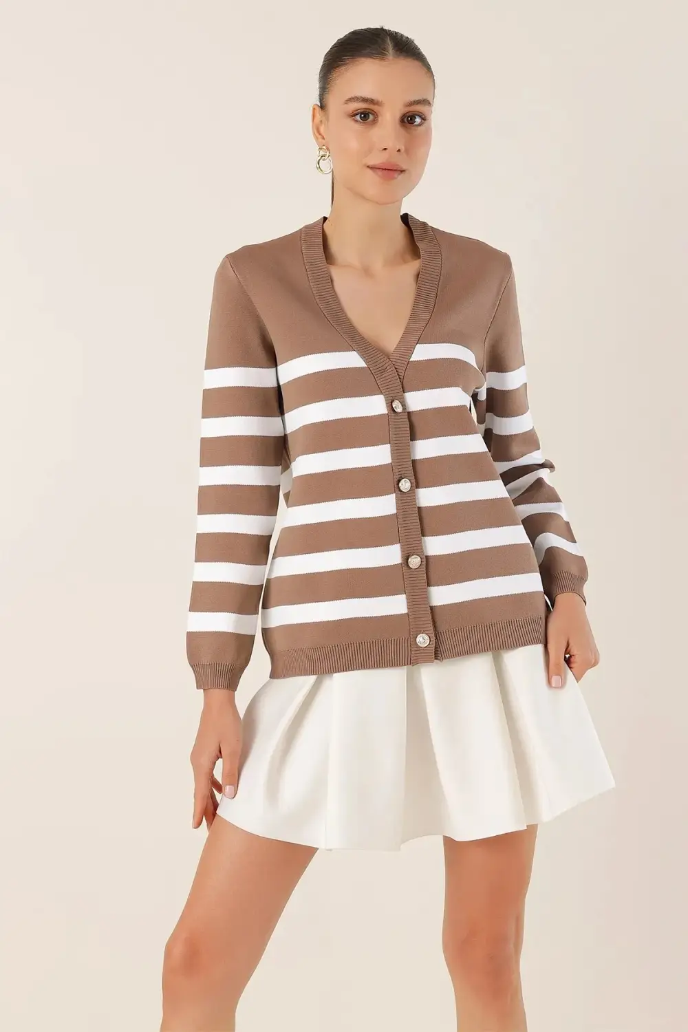 Women's Biscuit Striped V-neck Relaxed Cut Knitwear Cardigan HZL24W-BD1102151