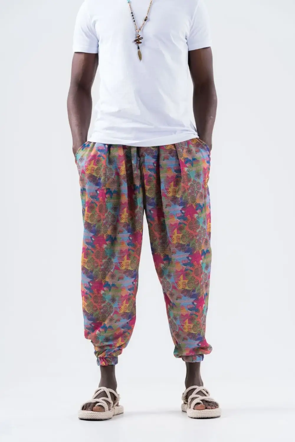 بنطال جوجر ثلاثي الألوان للرجال بقصة واسعة وحزام مرن عند الخصر والأطراف مصنوعة من القطن 100% مريحة وناعمة