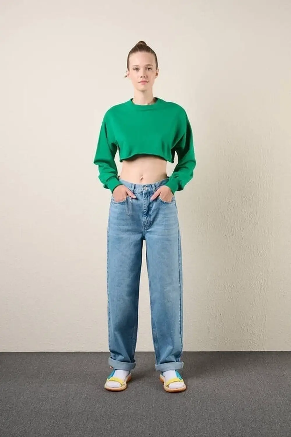 Women's Green Basic Crew Neck Long Sleeve Crop Sweatshirt Made in Turkey, 95% Cotton, 5% Lycra, Low Shoulder Model, Unique Fit Design